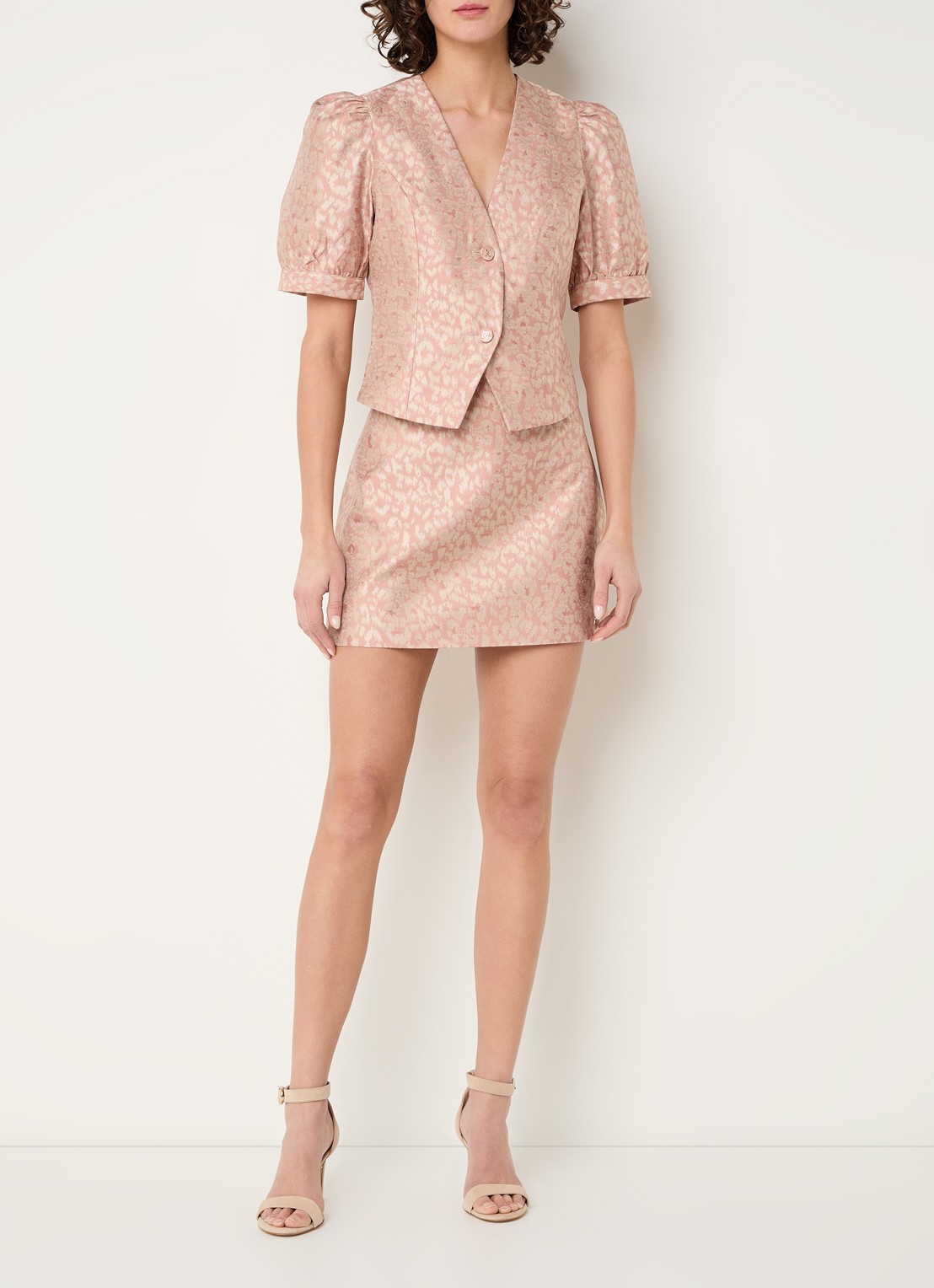 NIKKIE Palencia mini rok met panterprint - voorkant 3 zalmroze