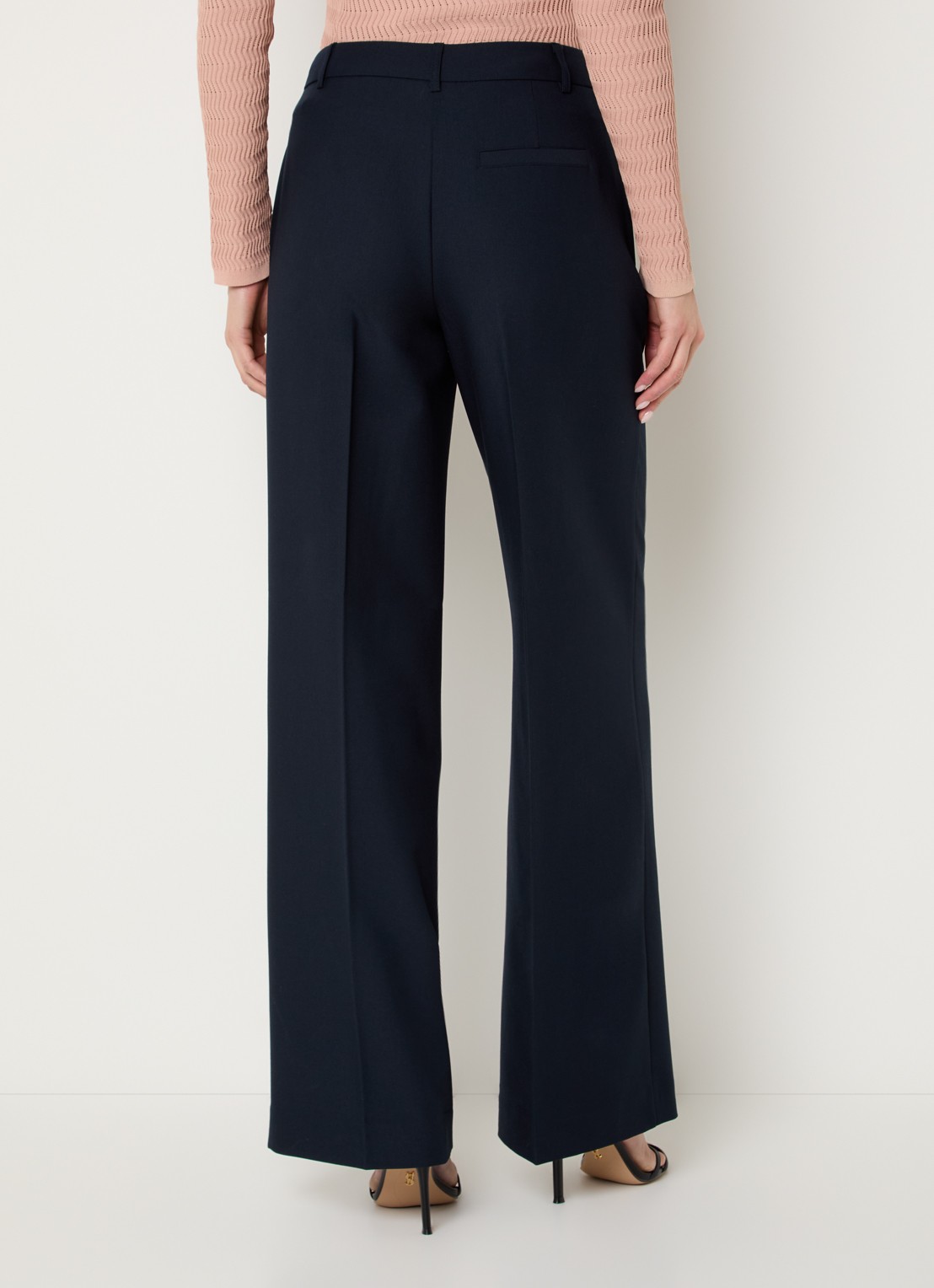 NIKKIE Parisa high waist straight fit pantalon met steekzakken - achterkant 4 donkerblauw