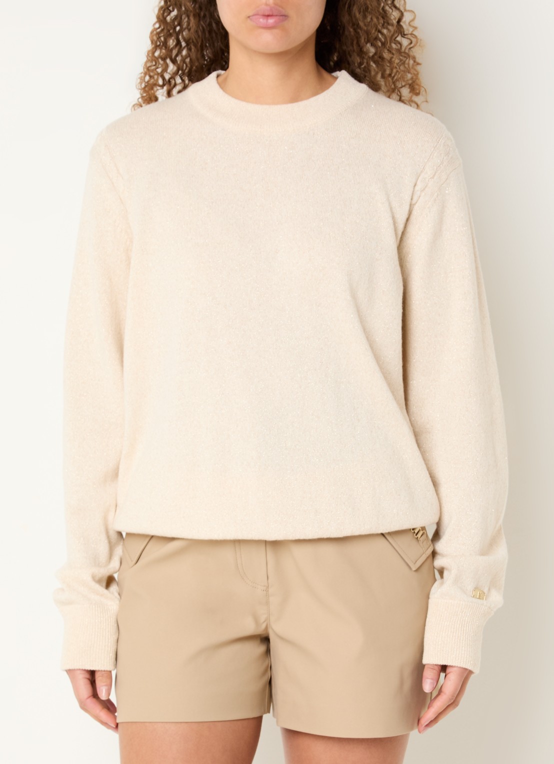 NIKKIE Pesaro fijngebreide trui in wolblend met lurex - detail creme