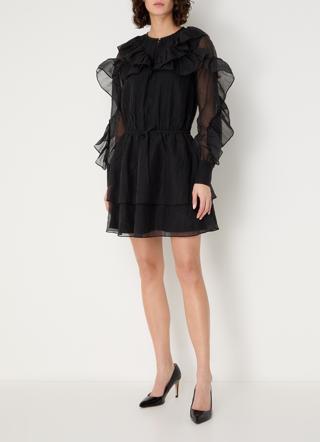 NIKKIE Pharr mini jurk met volant - voorkant 2 zwart
