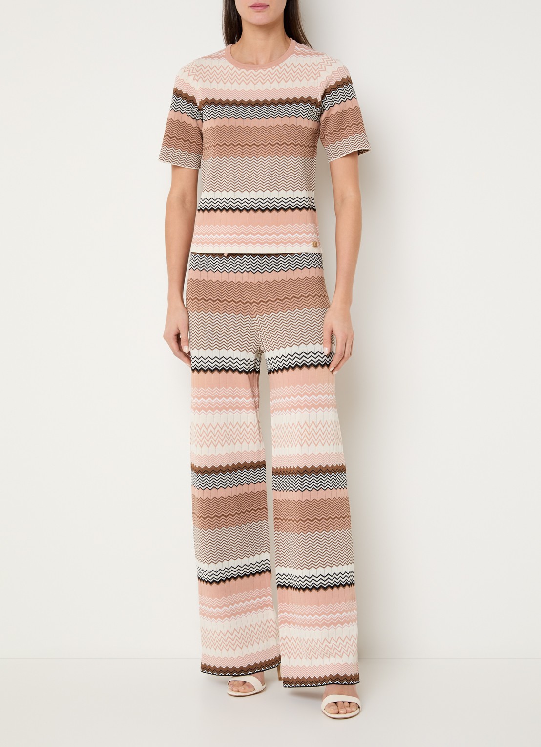 NIKKIE Pilazio top met print - voorkant 2 zalmroze