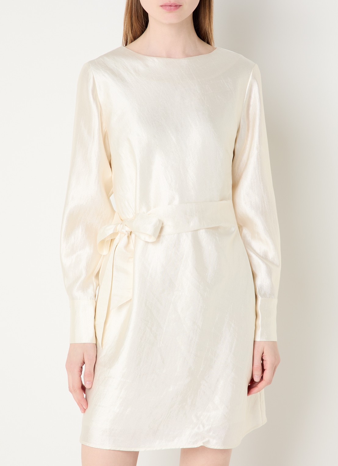 NIKKIE Porlamar mini jurk met strikceintuur - detail 3 creme
