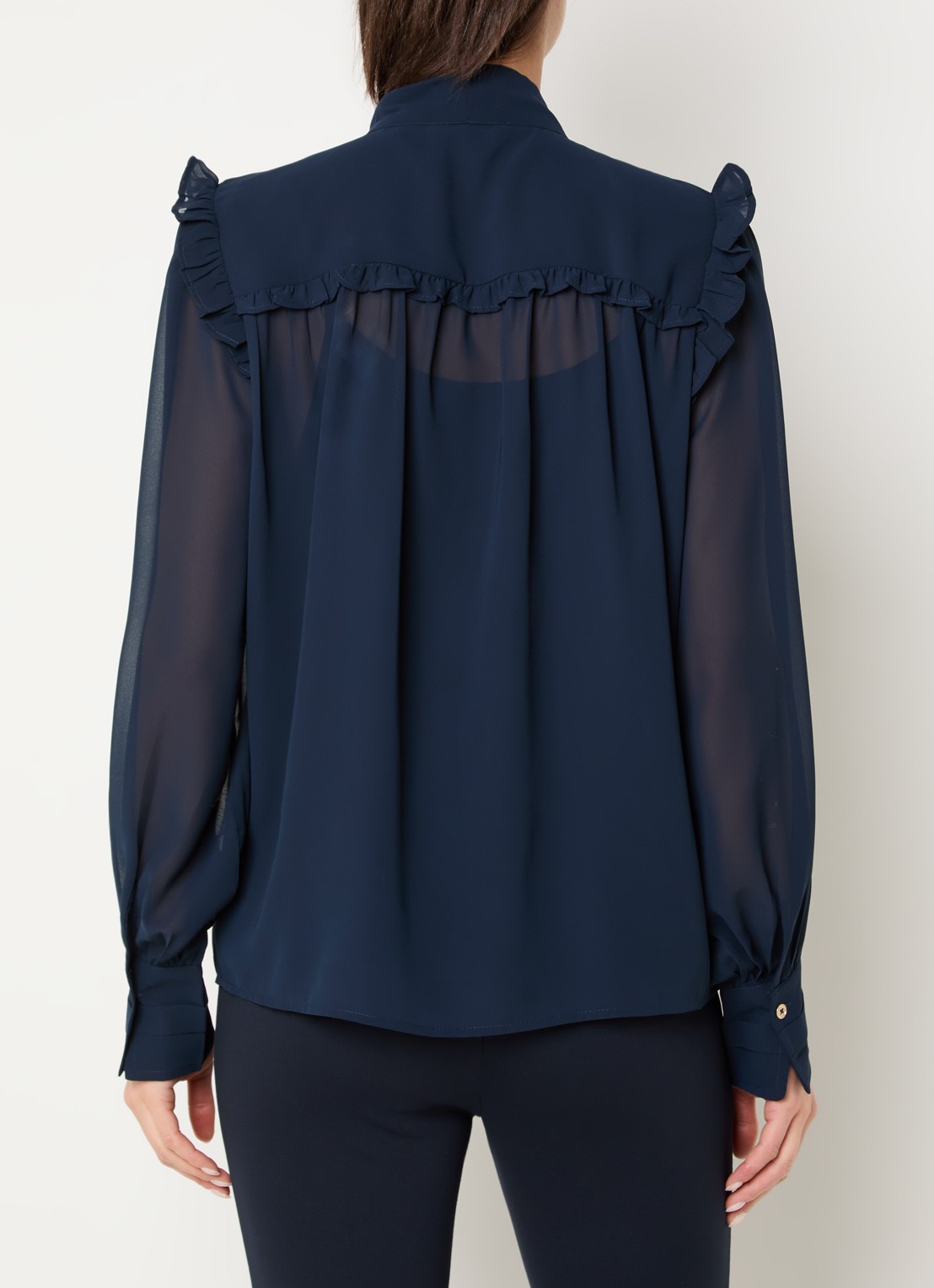 NIKKIE Pragues blouse met volant en sjaalkraag - achterkant donkerblauw