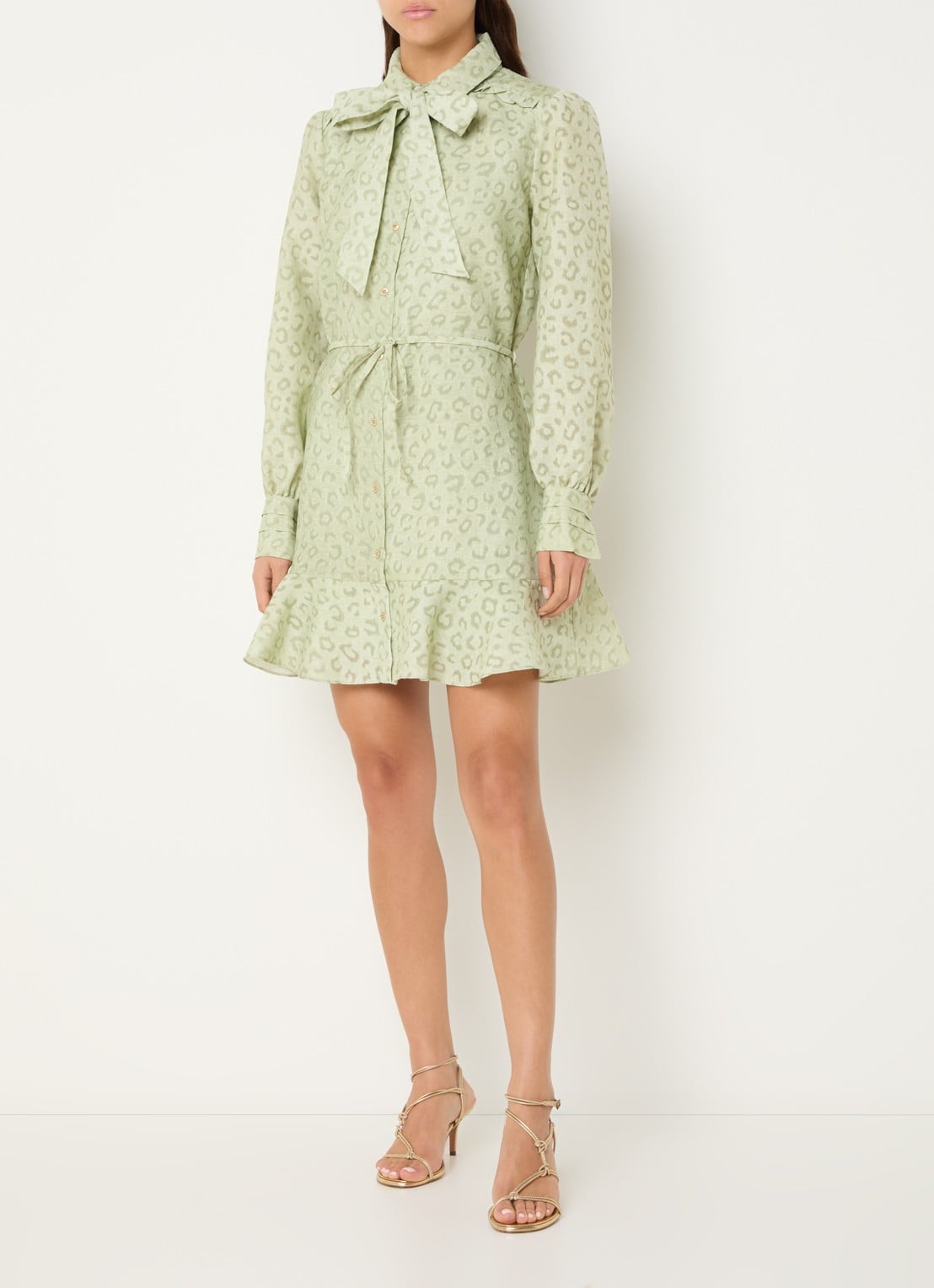 NIKKIE Pragues mini jurk met panterprint - voorkant 3 lichtgroen