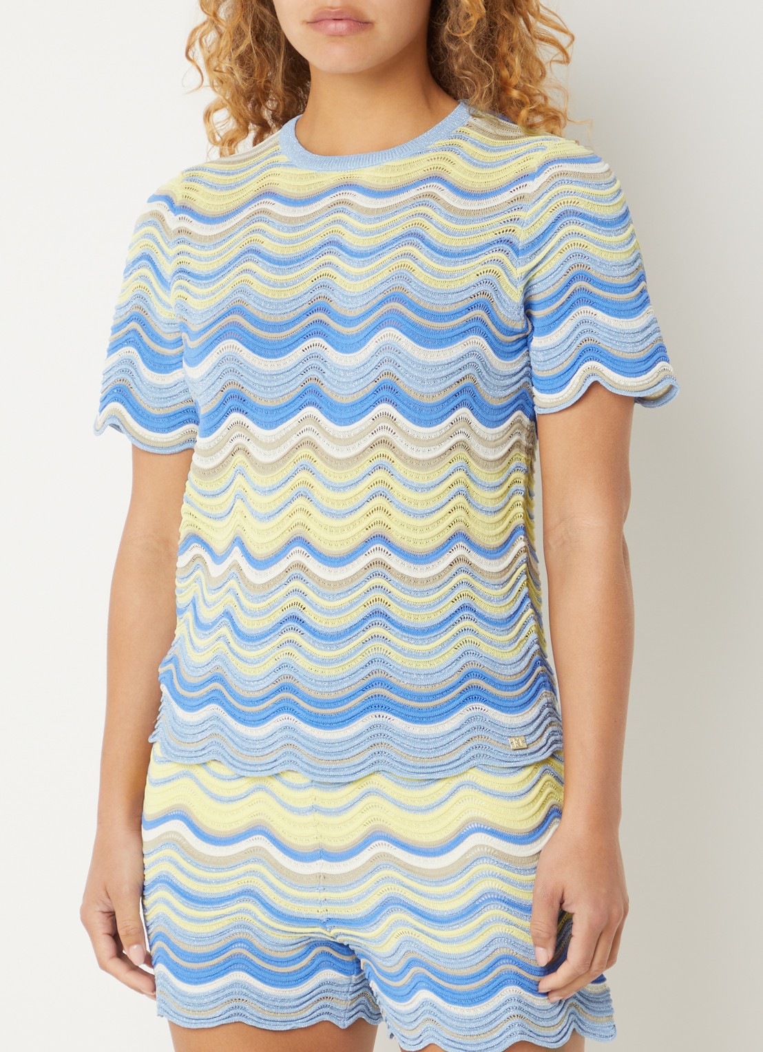 NIKKIE Quero top met structuur - detail 4 kobaltblauw