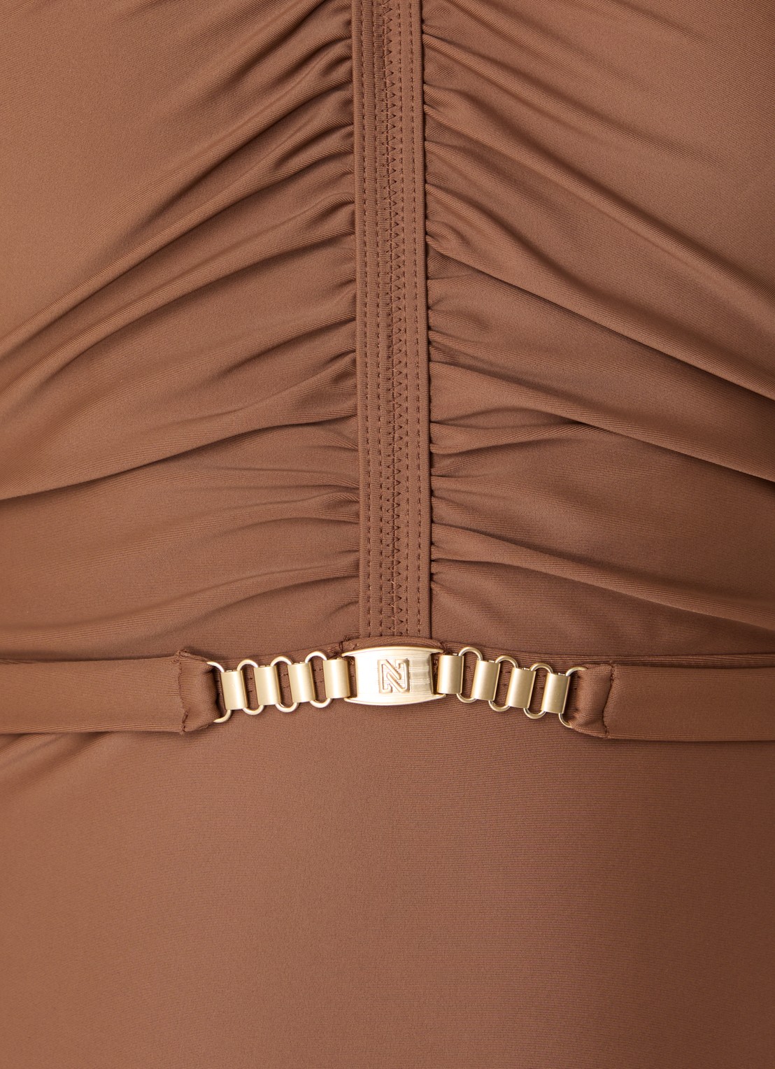 NIKKIE Quinto voorgevormd badpak met uitneembare padding - detail 4 cognac