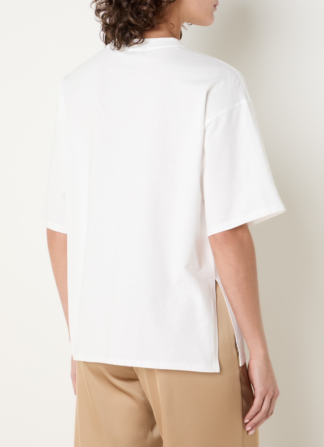 NIKKIE Ramsgate T-shirt met logo - achterkant wit