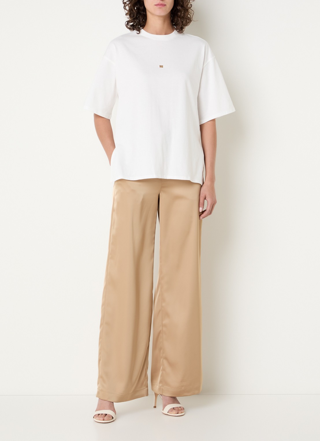 NIKKIE Ramsgate T-shirt met logo - voorkant 3 wit