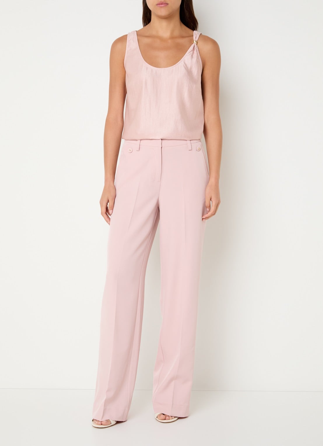 NIKKIE Reims high waist straight fit pantalon met steekzakken - voorkant 2 roze