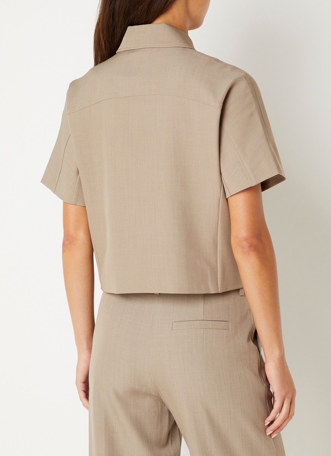 NIKKIE Reno cropped blouse - achterkant 2 zand