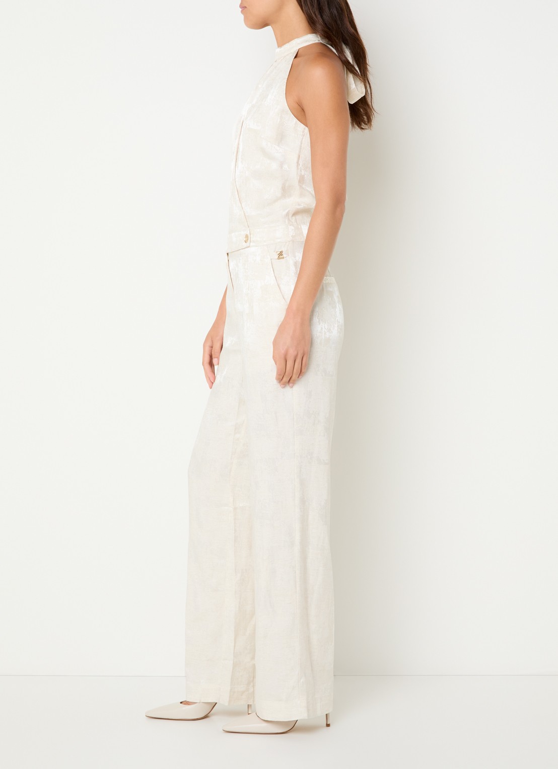 NIKKIE Rialto straight fit jumpsuit met jacquard dessin - voorkant 3 creme