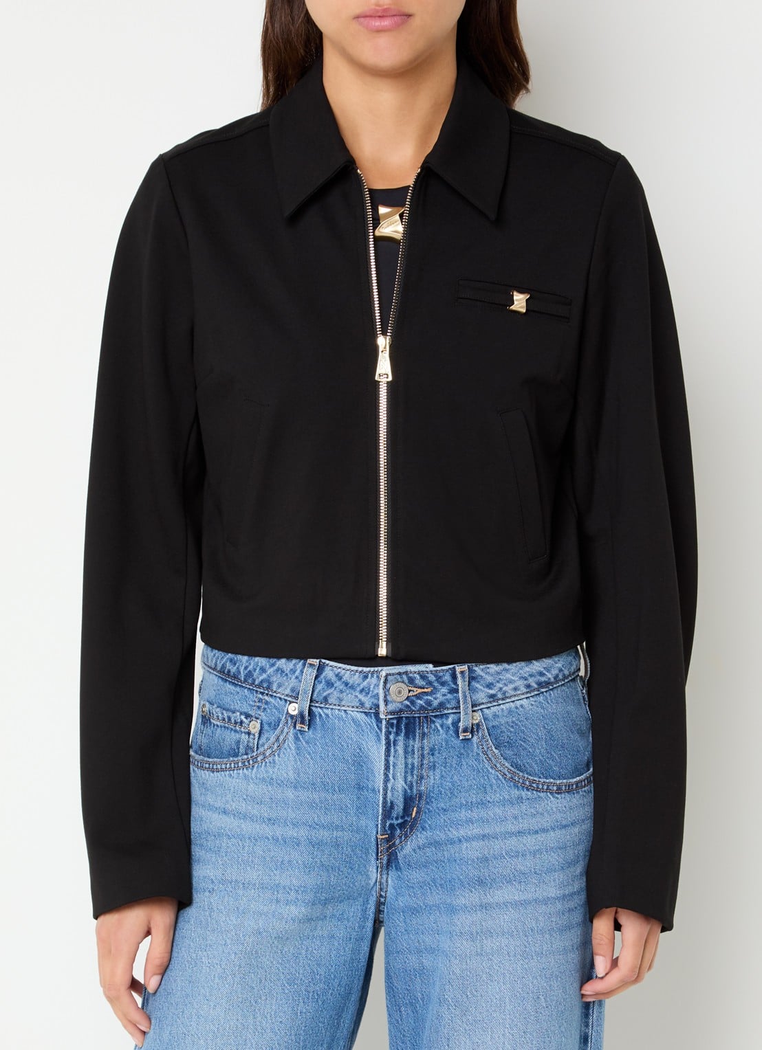 NIKKIE Rivello cropped jack met steekzakken - detail zwart