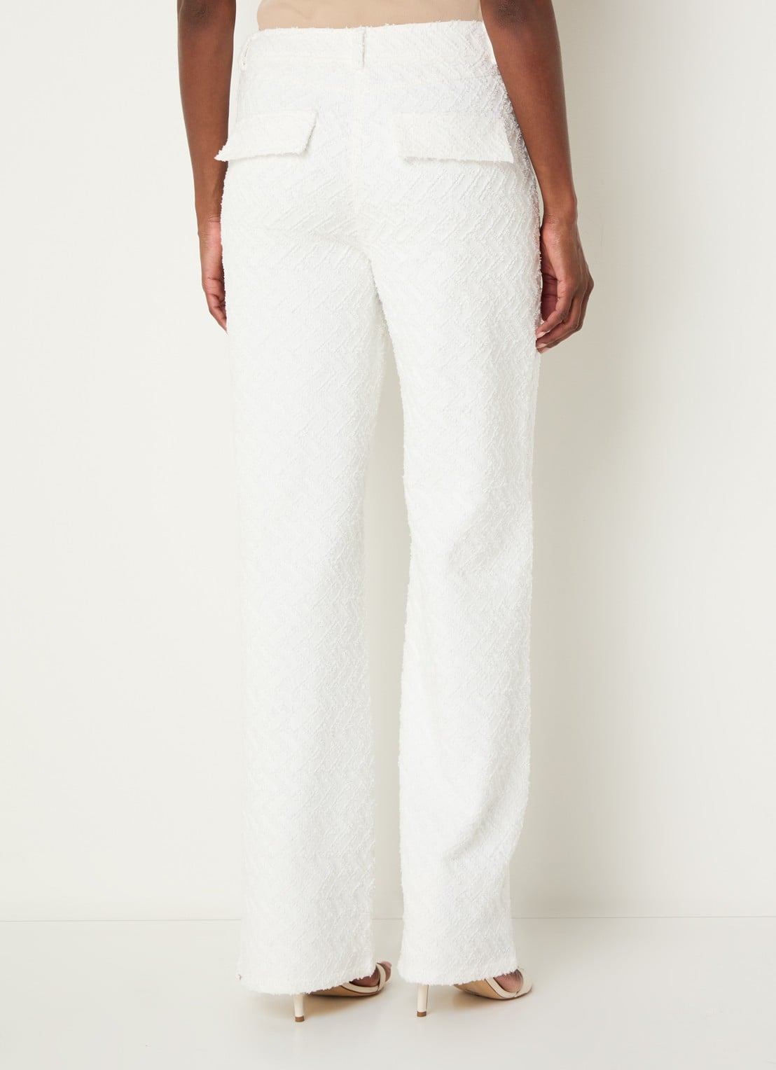 NIKKIE Rosetta mid waist straight leg jeans met gekleurde wassing - achterkant wit