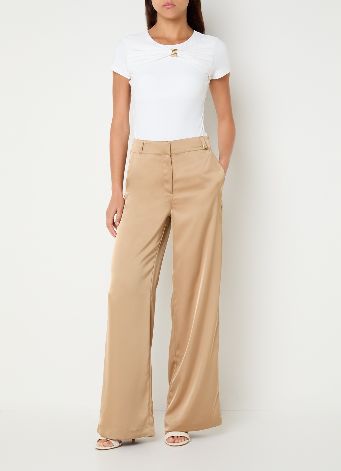 NIKKIE Rubio body top met gedrapeerd detail - voorkant 3 wit