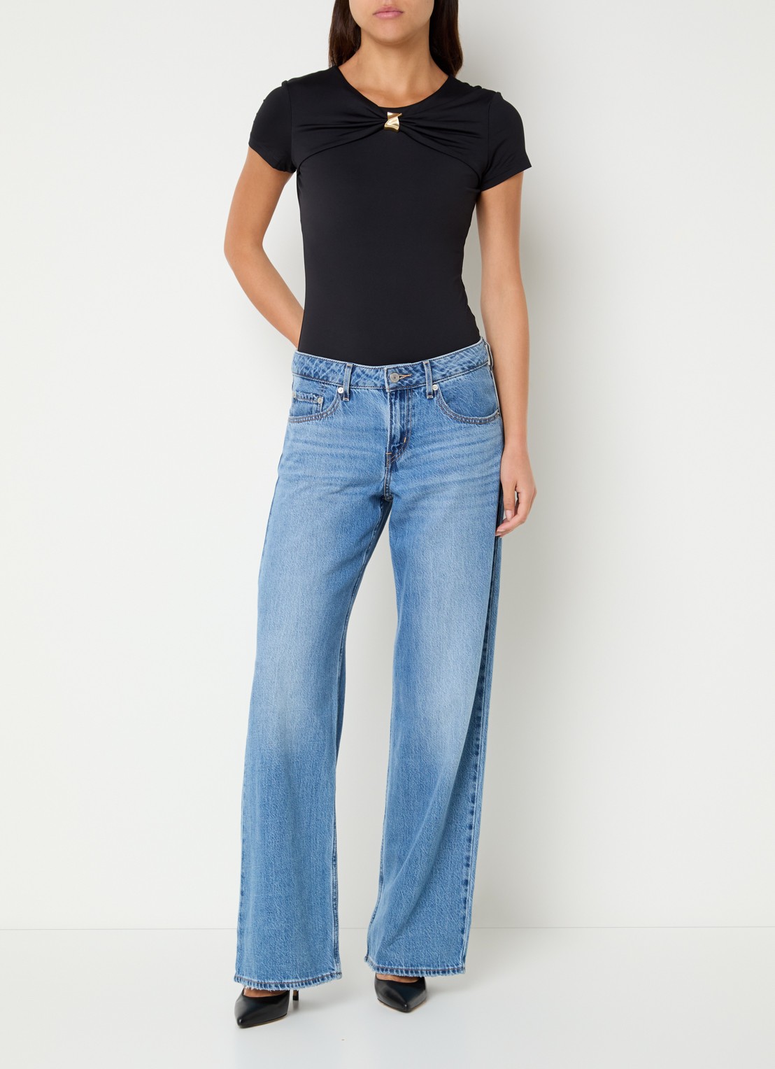 NIKKIE Rubio body top met gedrapeerd detail - voorkant 3 zwart