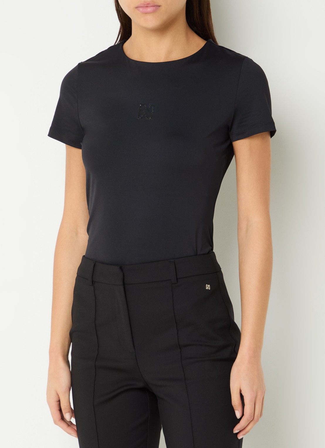 NIKKIE T-shirt met logo en strass - detail zwart