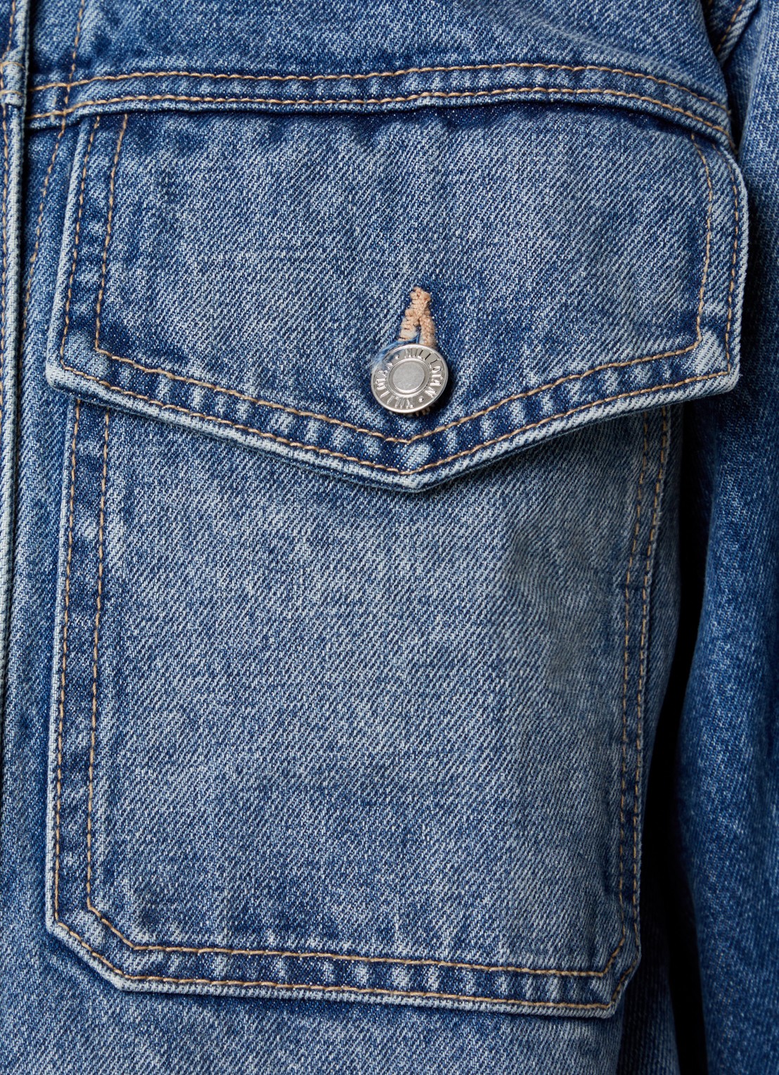 Nili Lotan Clement cropped spijkerjas met klepzakken - detail 4 indigo