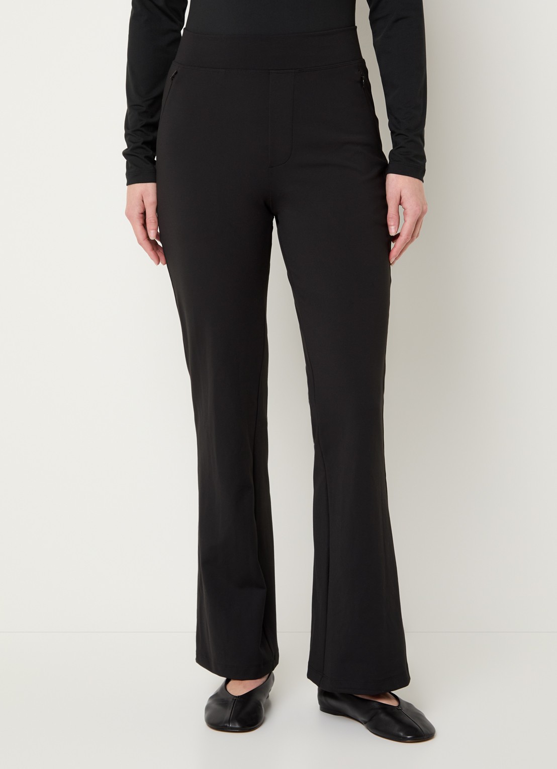 Ninepine Asana high waist bootcut fit broek met ritszakken - detail 4 zwart