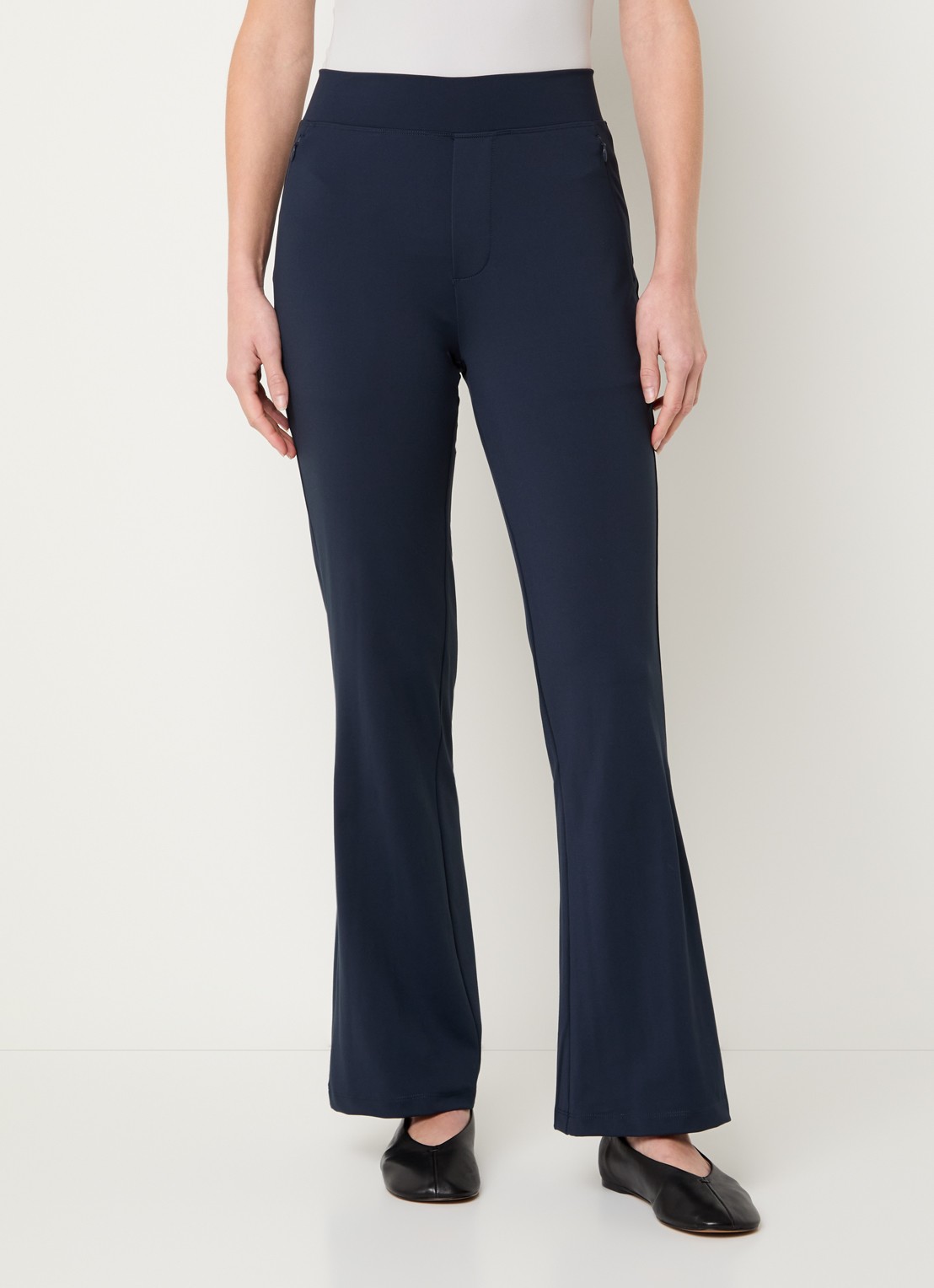 Ninepine Asana high waist flared fit broek met ritszakken - detail donkerblauw
