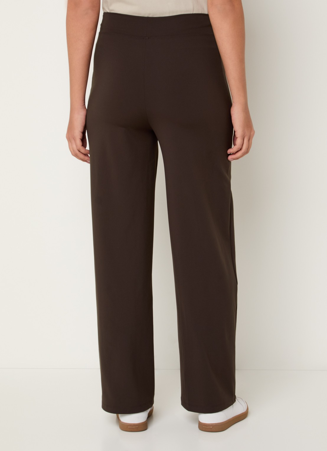 Ninepine Asana high waist straight fit broek met ritszakken - achterkant donkerbruin
