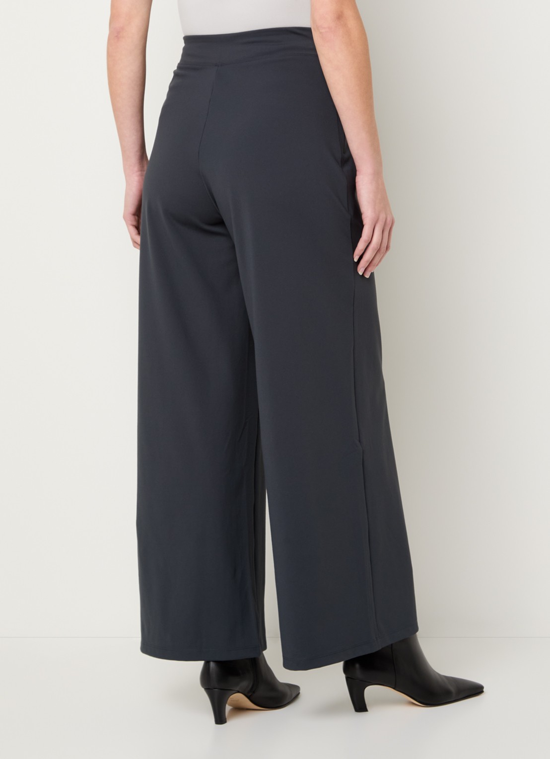 Ninepine Asana high waist wide fit broek met ritszakken - achterkant donkergrijs