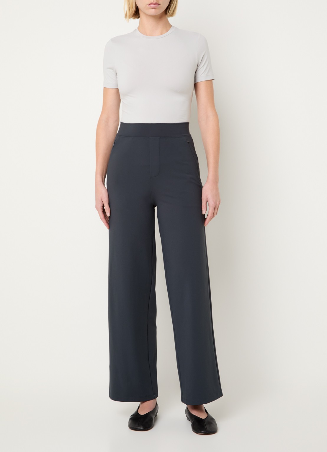 Ninepine Asana Relaxed high waist straight fit broek met ritszakken - voorkant 4 donkergrijs