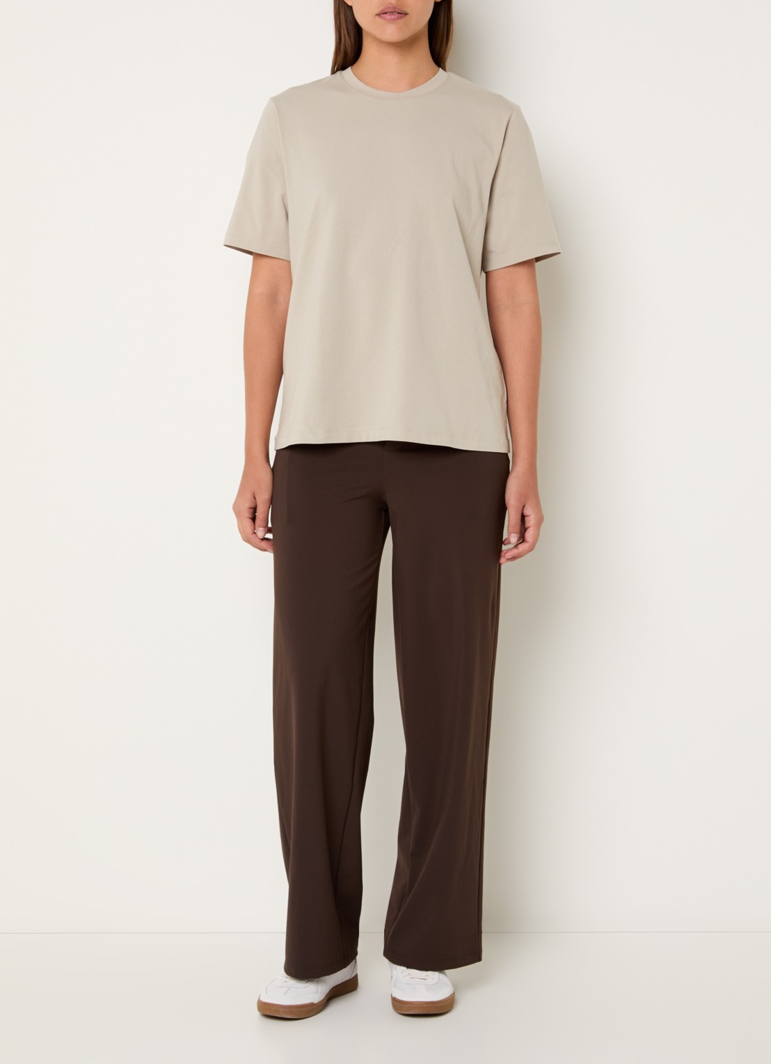Ninepine Classic Pima T-shirt met ronde hals - voorkant 2 khaki