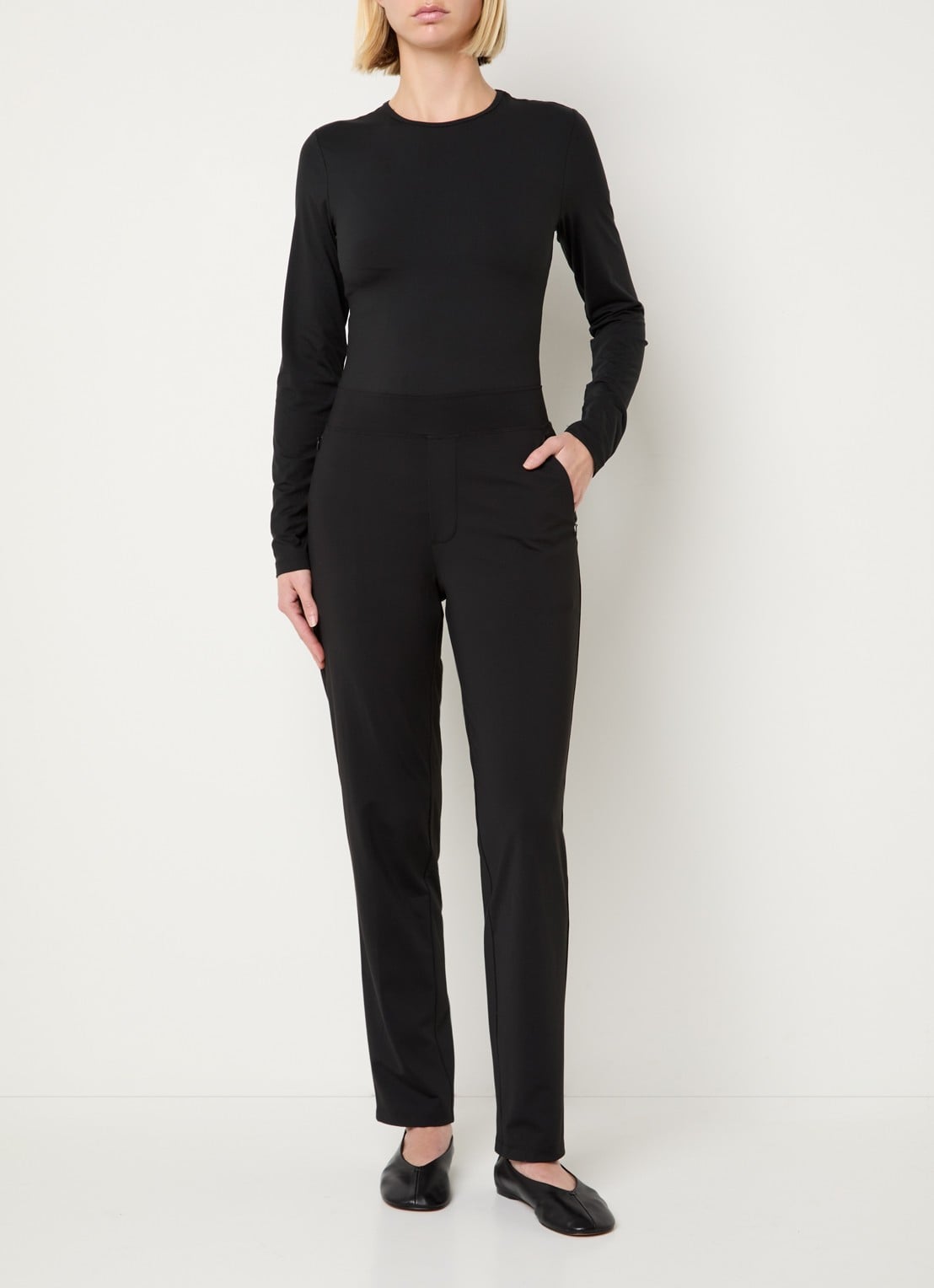 Ninepine High waist slim fit broek met ritszakken - voorkant 2 zwart