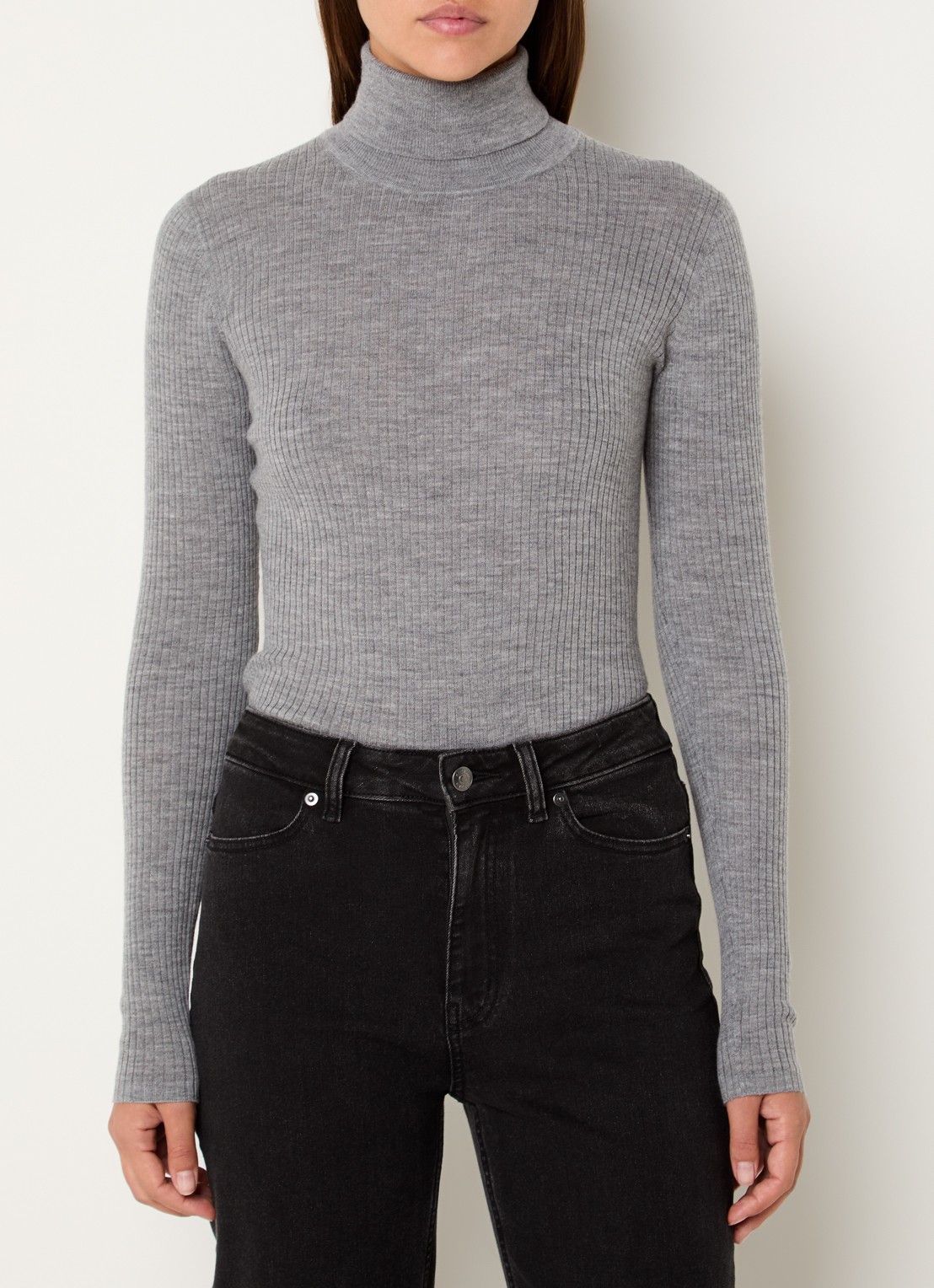 Ninepine Ribgereide trui van merino wol met col - detail grijsmele
