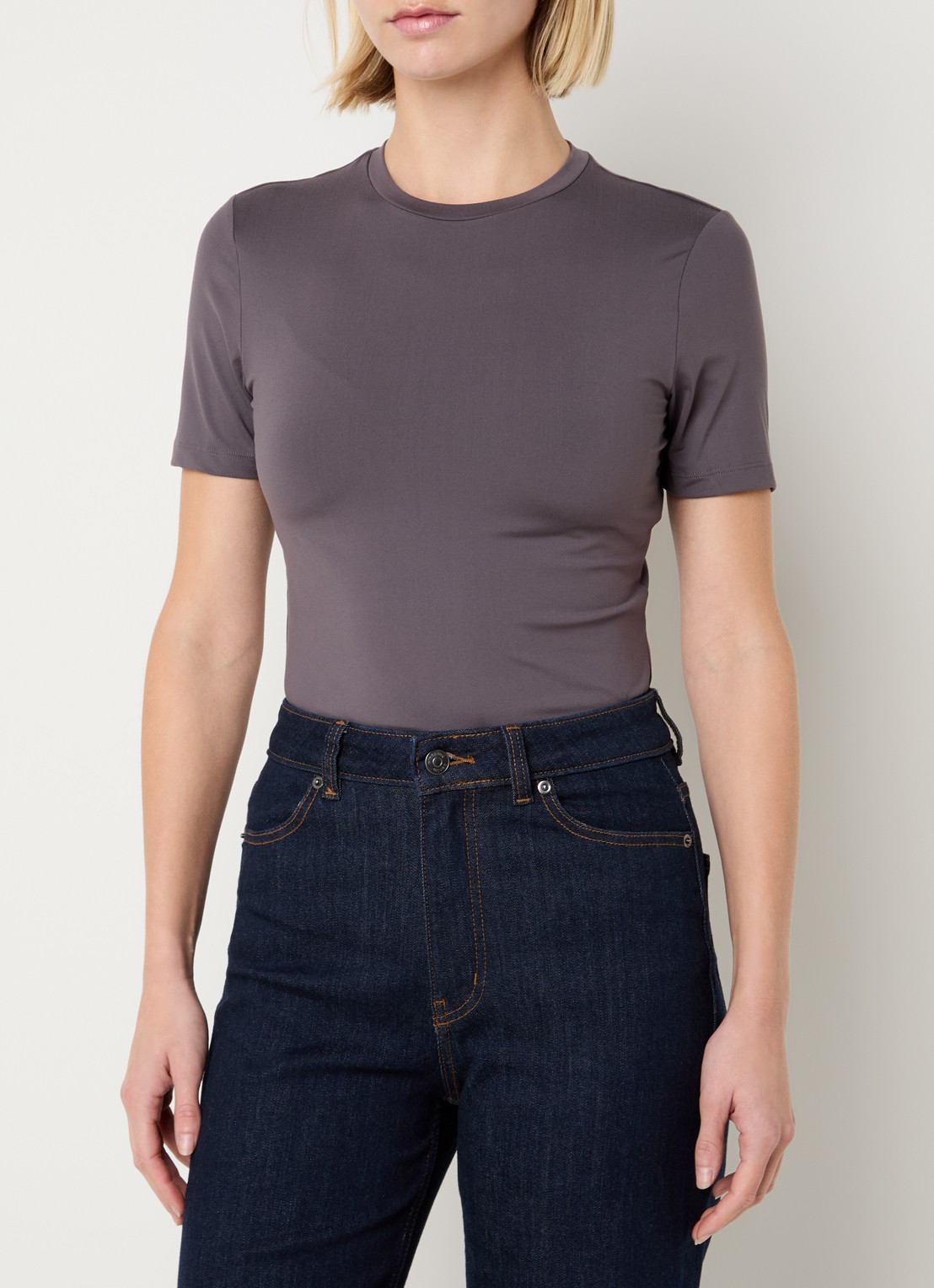 Ninepine Soft T-shirt met ronde hals - detail taupe