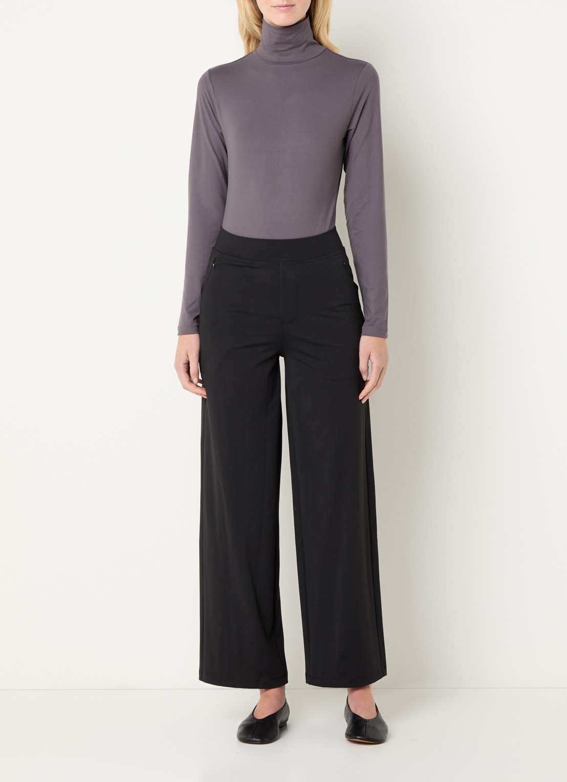 Ninepine Top van jersey met col - voorkant 3 taupe