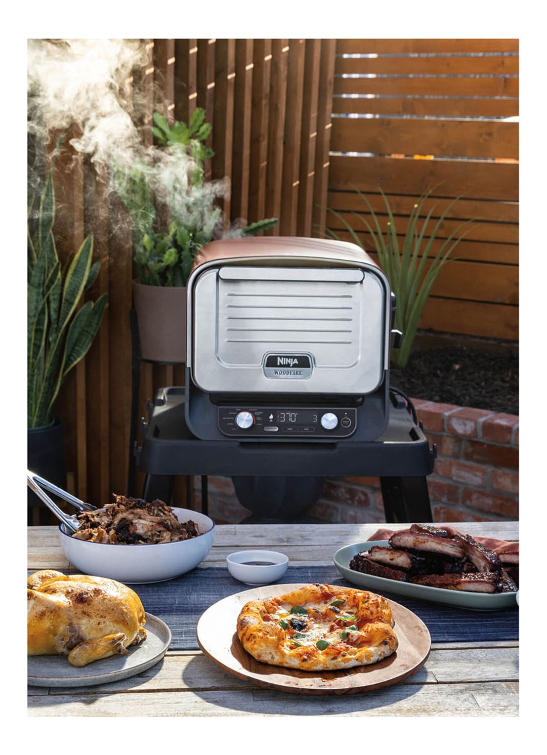 Ninja Woodfire pizza oven OO101EU - voorkant 5 zwart
