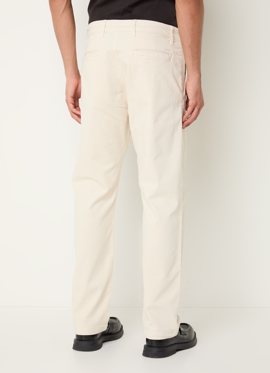 NN.07 Aden straight fit chino met steekzakken - achterkant 5 creme