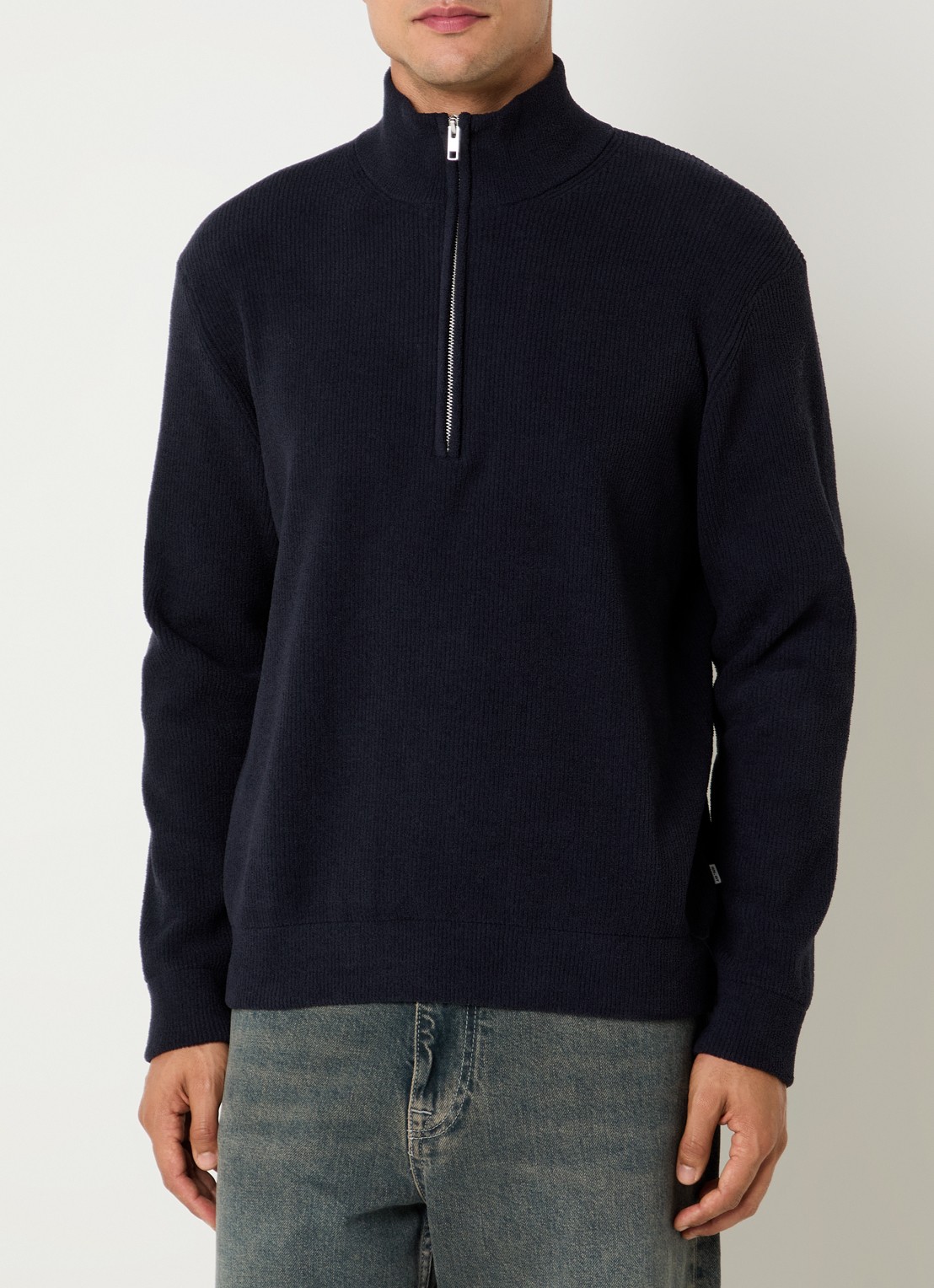 NN.07 Danny grofgebreide trui met halve rits - detail donkerblauw