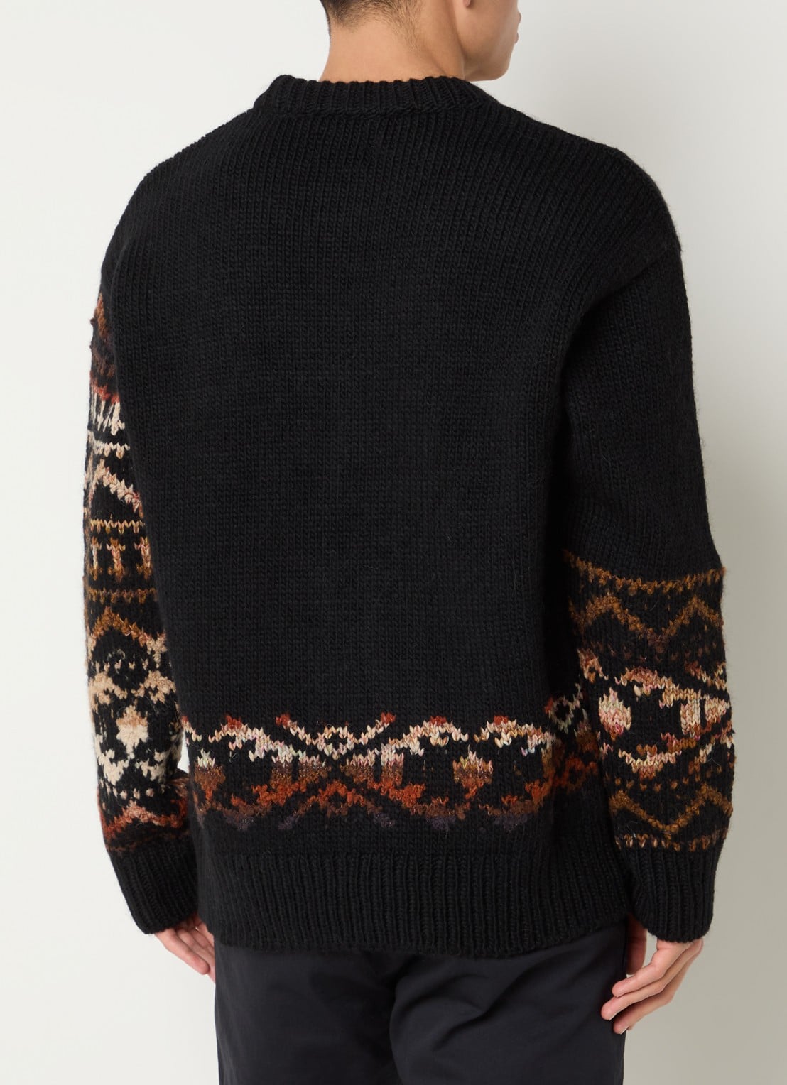 NN.07 Emil grofgebreide trui in alpaca wolblend met ingebreid patroon - achterkant zwart