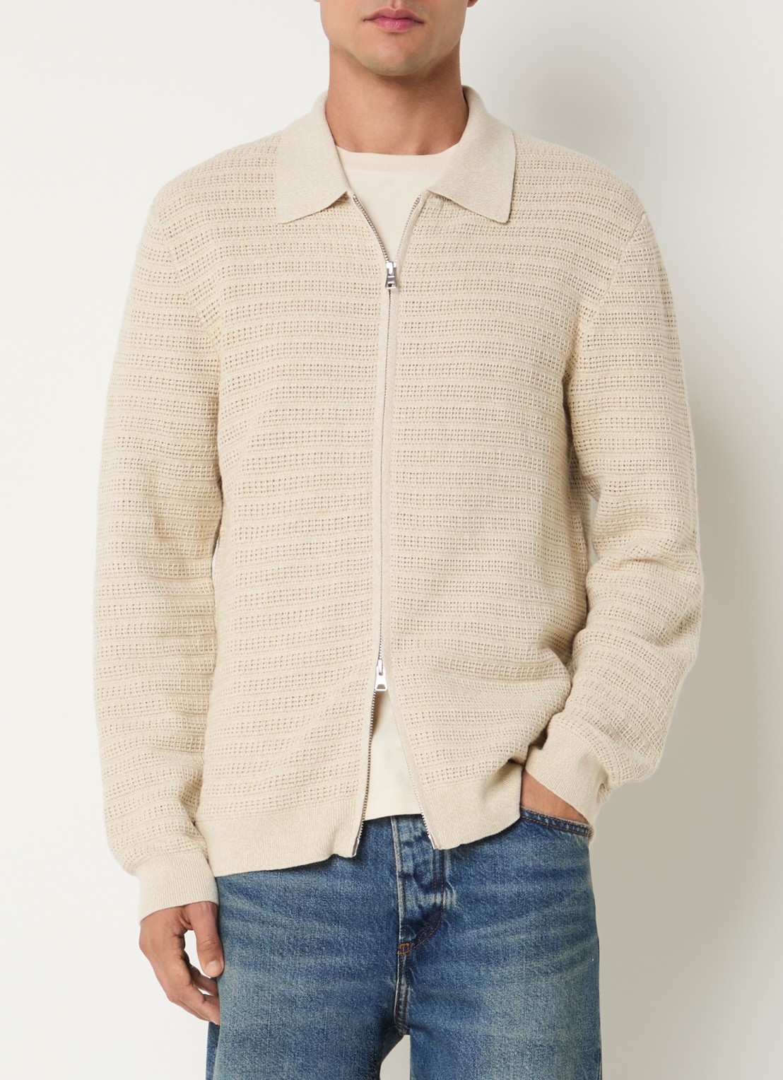 NN.07 Gustav grofgebreid vest met structuur - detail beige