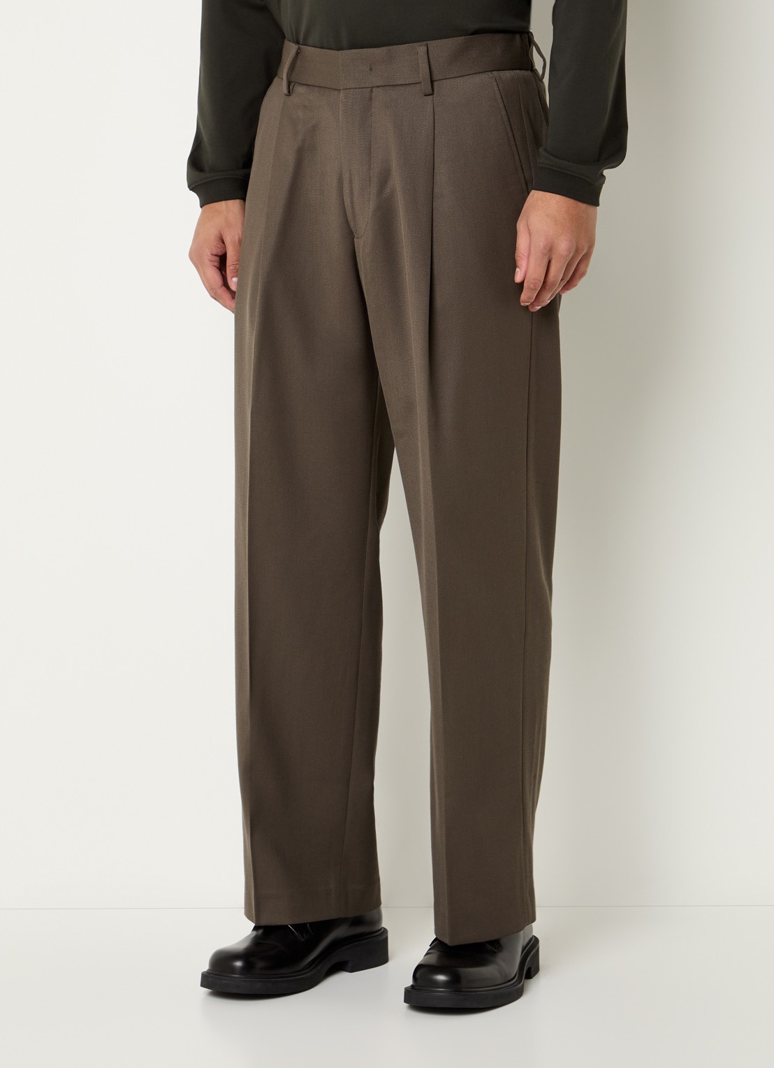 NN.07 Kay straight fit pantalon in wolblend met steekzakken - detail 4 khaki
