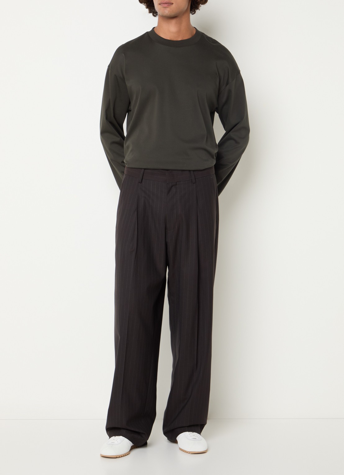 NN.07 Kay wide fit pantalon met steekzakken - voorkant 2 donkerbruin