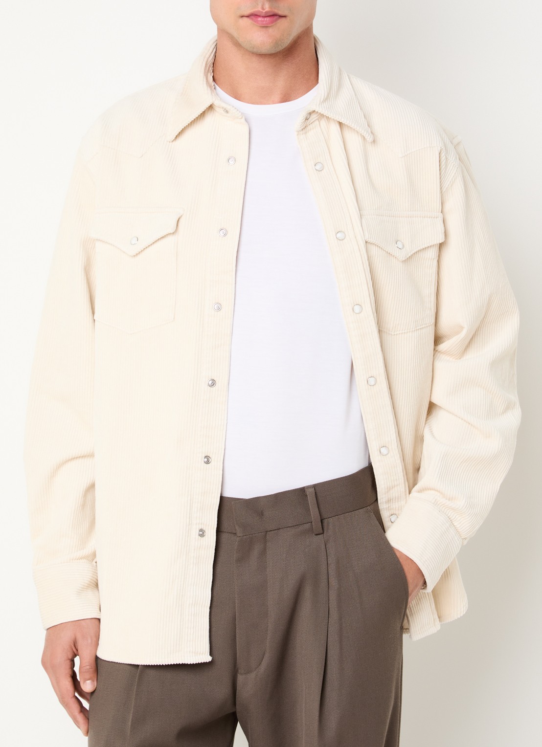 NN.07 Overshirt van corduroy met borstzakken - detail 3 gebroken wit