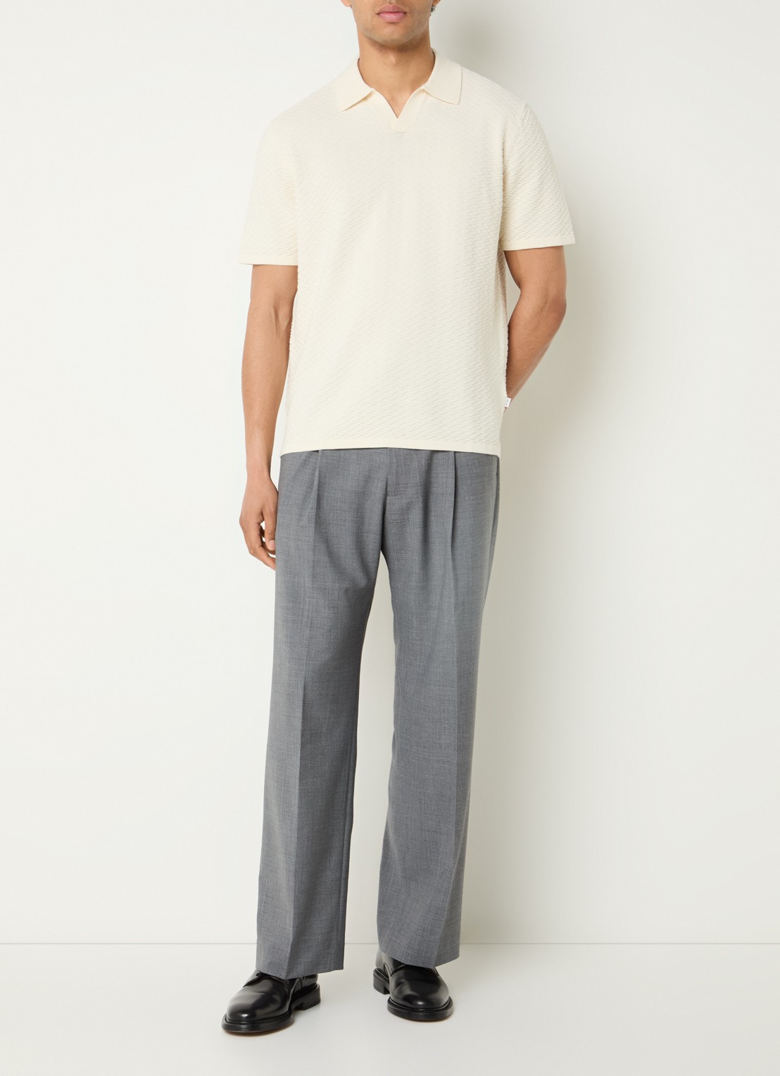 NN.07 Regular fit polo met structuur - voorkant 3 ivoor