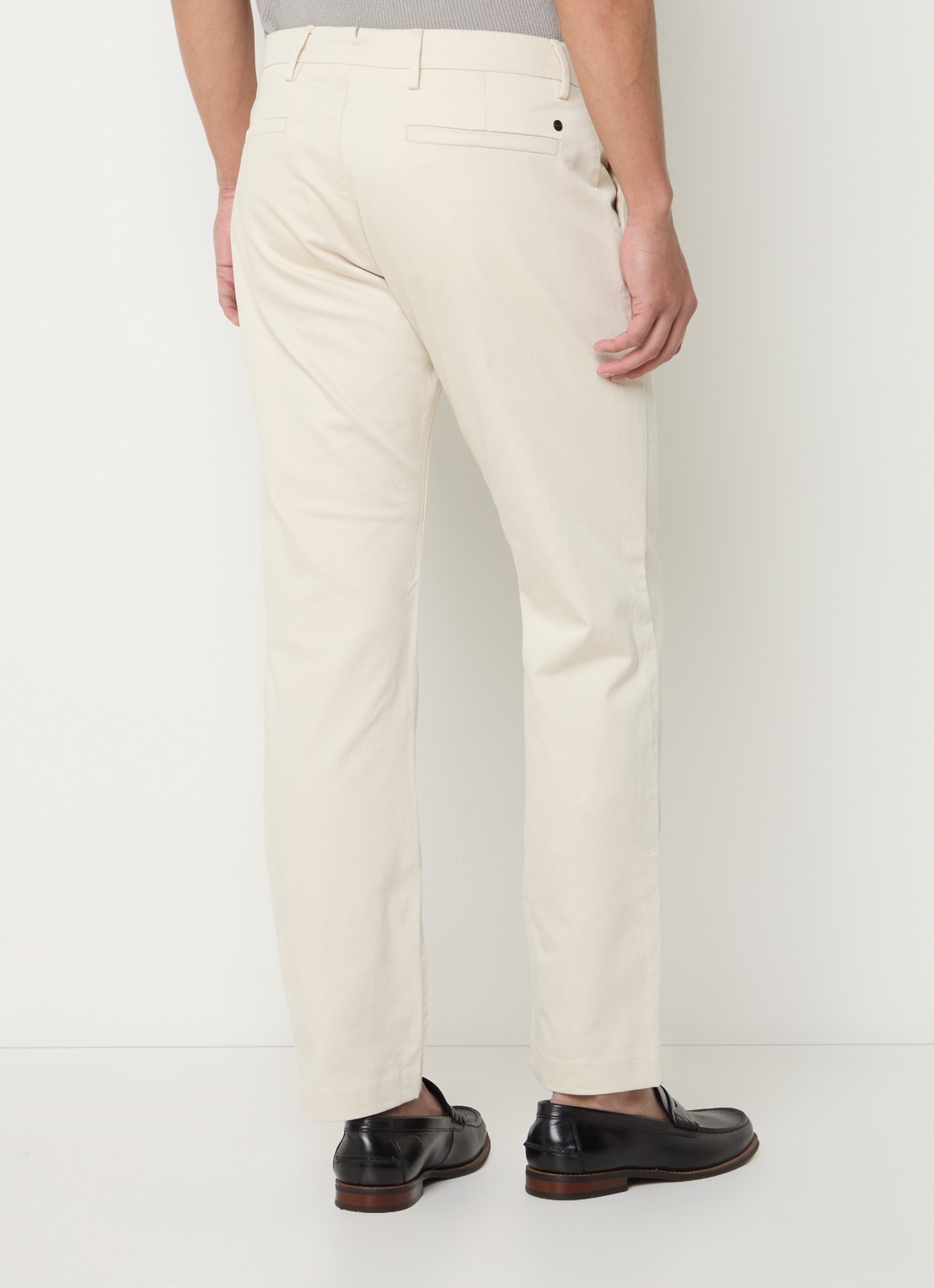 NN.07 Theo slim fit chino van  katoen met steekzakken - achterkant 3 creme
