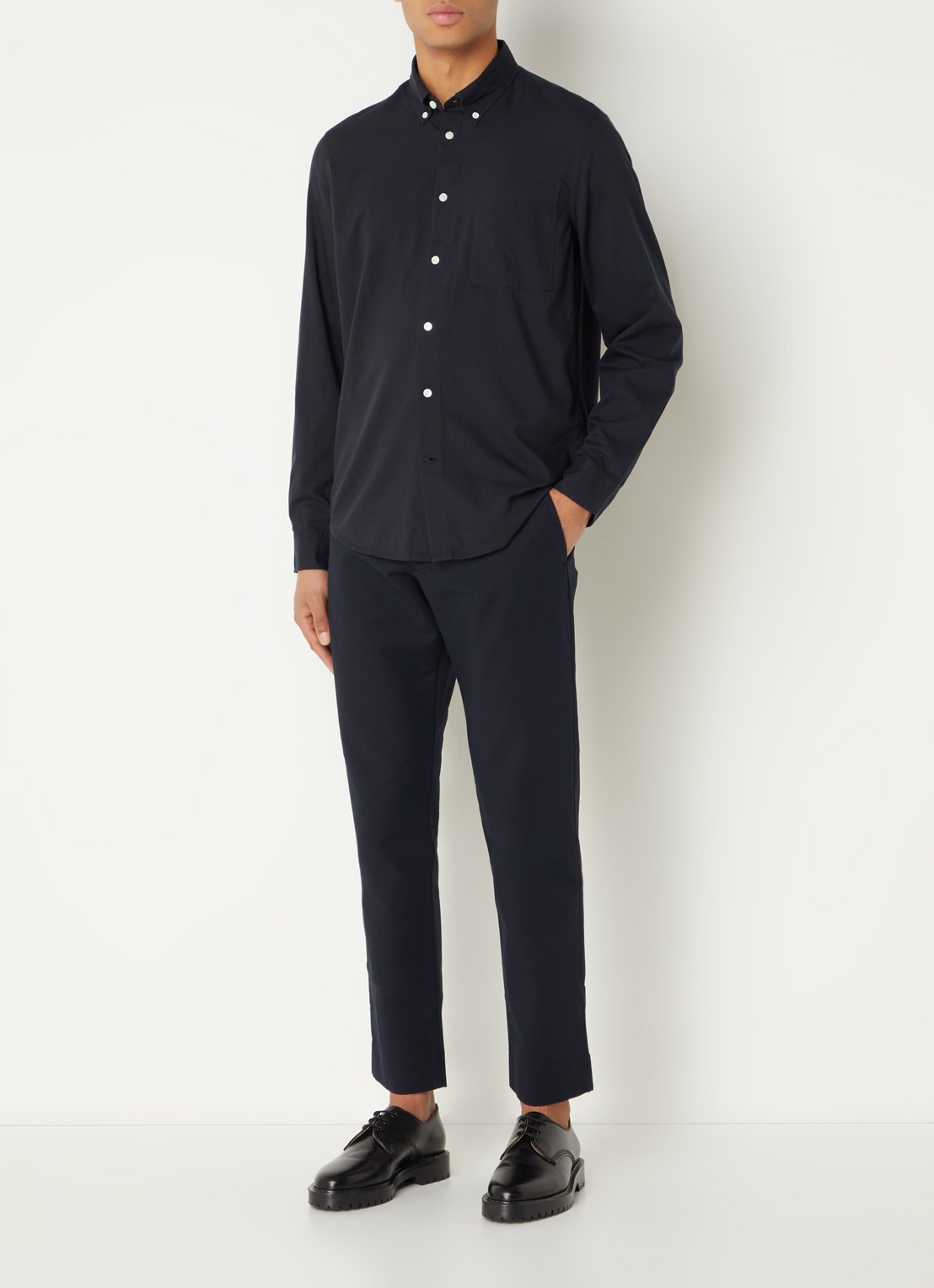 NN.07 Wilhelm tapered fit pantalon met steekzakken - voorkant 5 donkerblauw