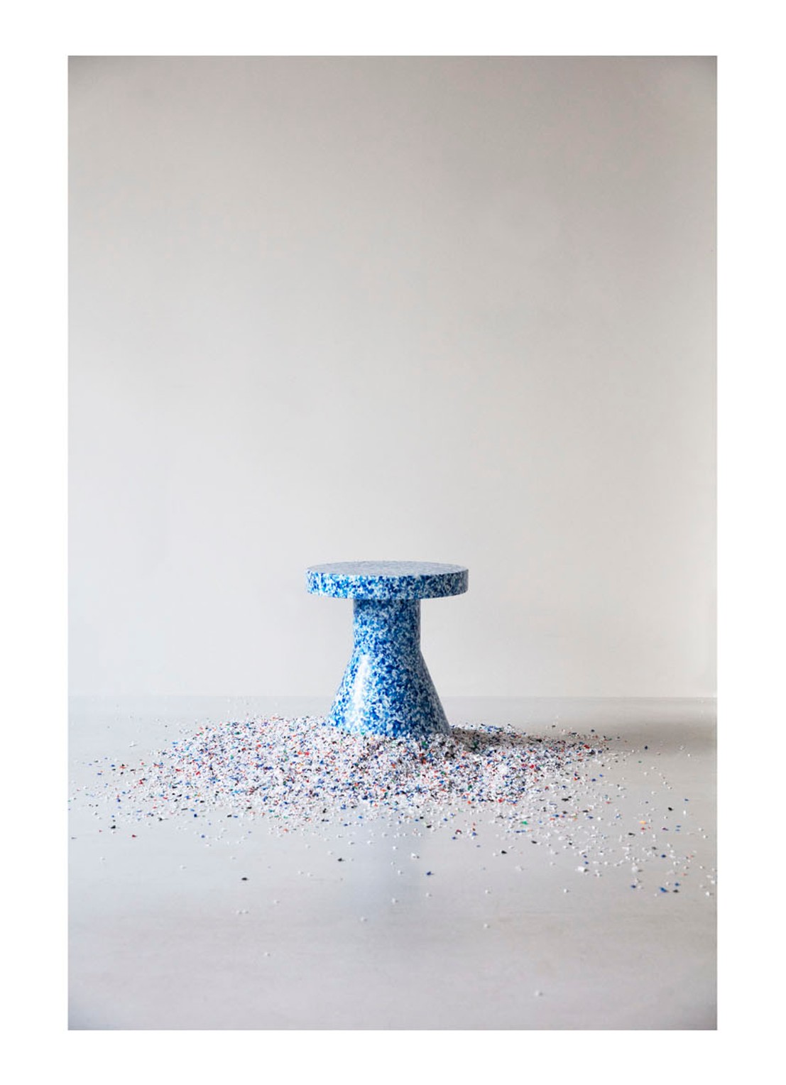 Normann Copenhagen Bit Stool bijzettafel 36 cm - detail blauw