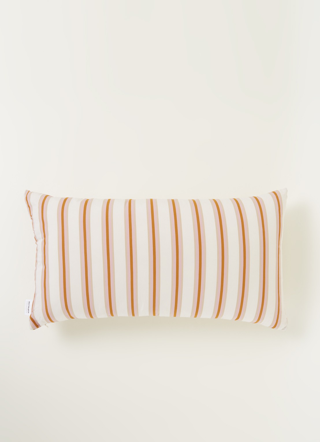 Normann Copenhagen Eclat sierkussen 60 x 33 cm - voorkant 2 lichtroze