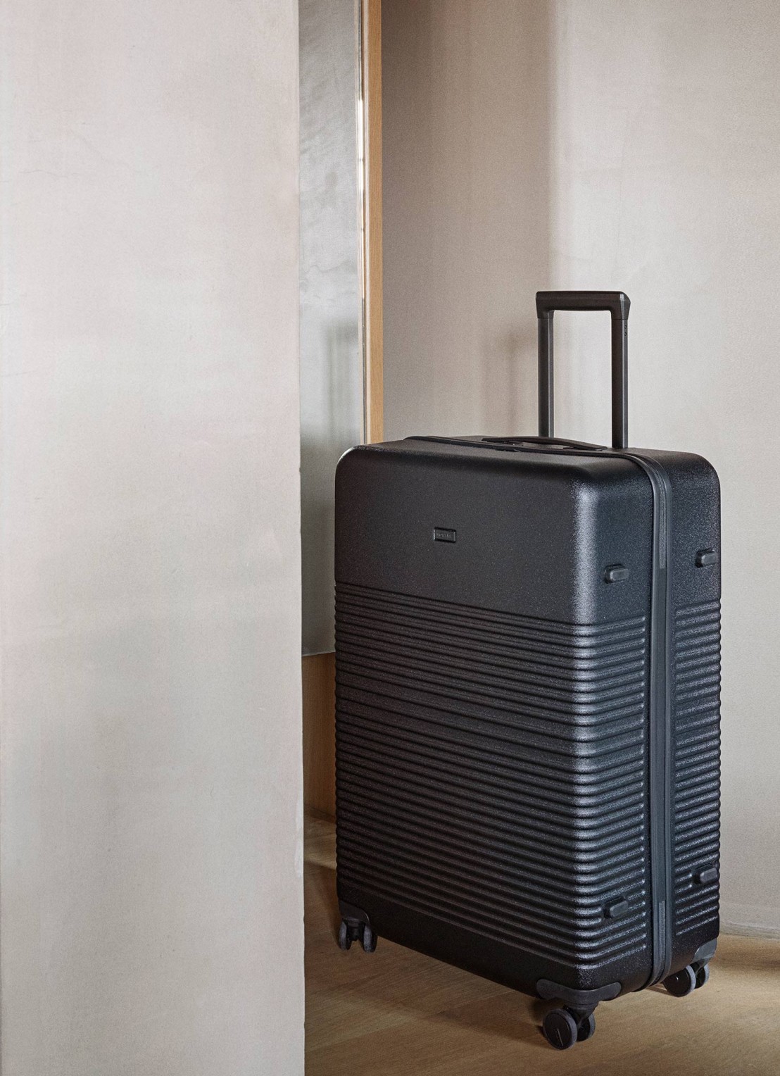 Nortvi Spinner 75 cm - voorkant 2 midnight black / zwart