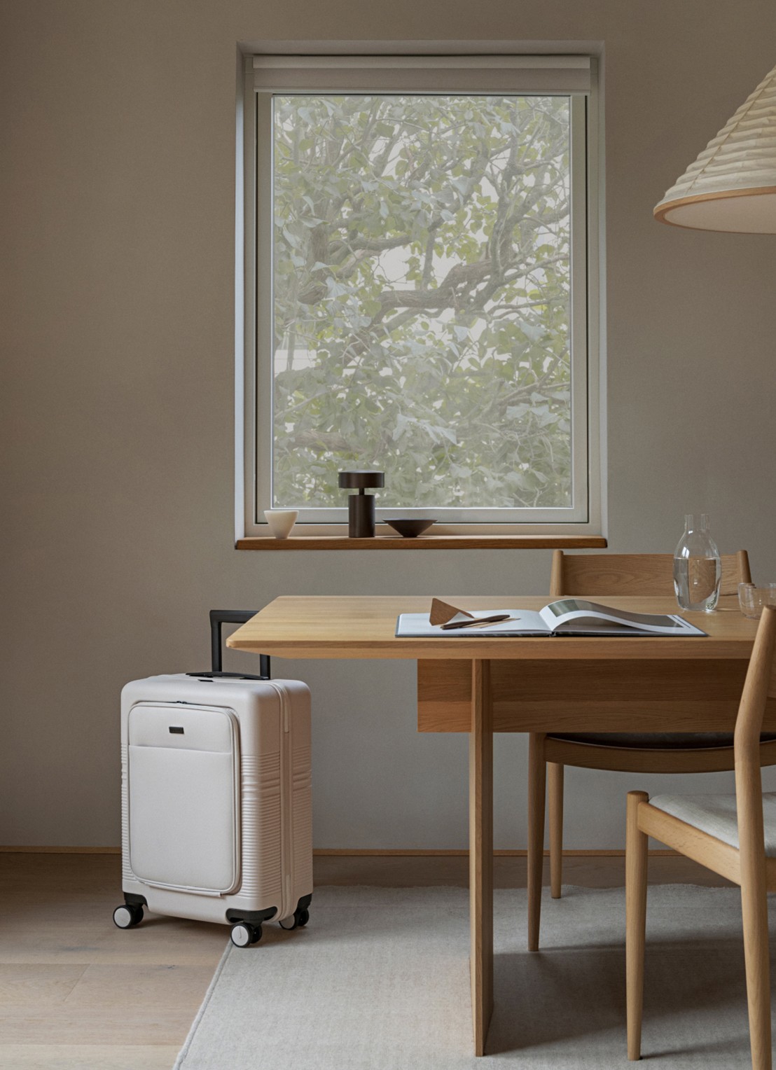 Nortvi Spinner met laptopvak 55 cm - voorkant 2 dune / donkerbeige