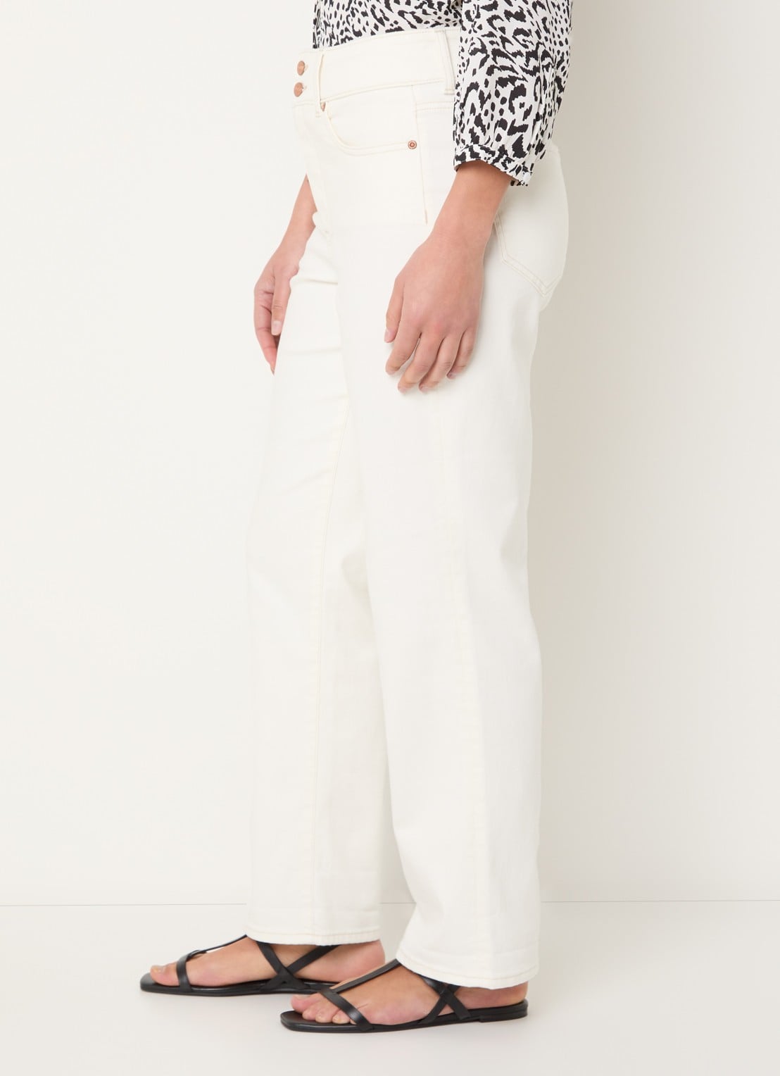 NYDJ Bailey high waist straight leg jeans met gekleurde wassing - detail 2 gebroken wit