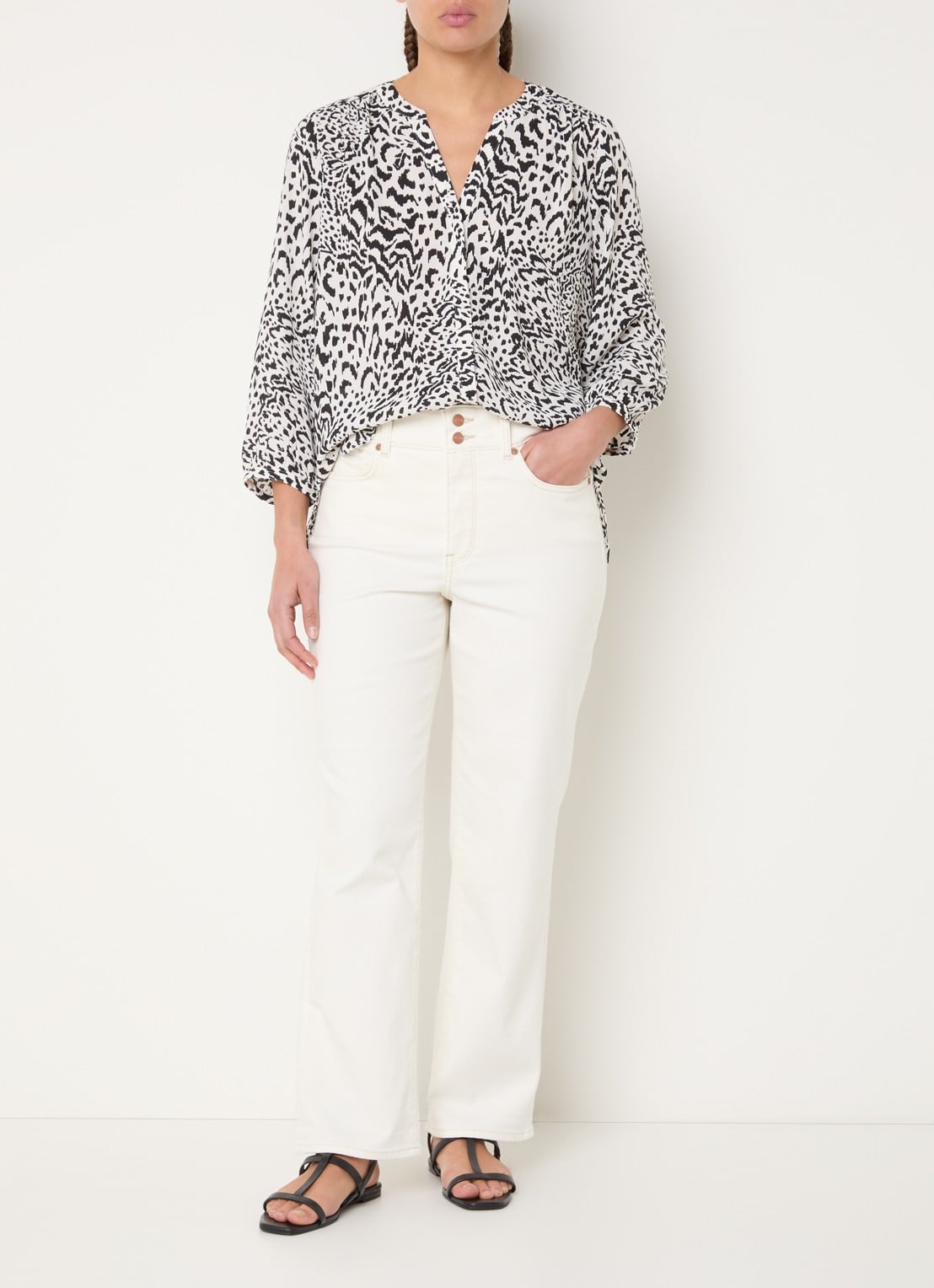 NYDJ Bailey high waist straight leg jeans met gekleurde wassing - voorkant 4 gebroken wit