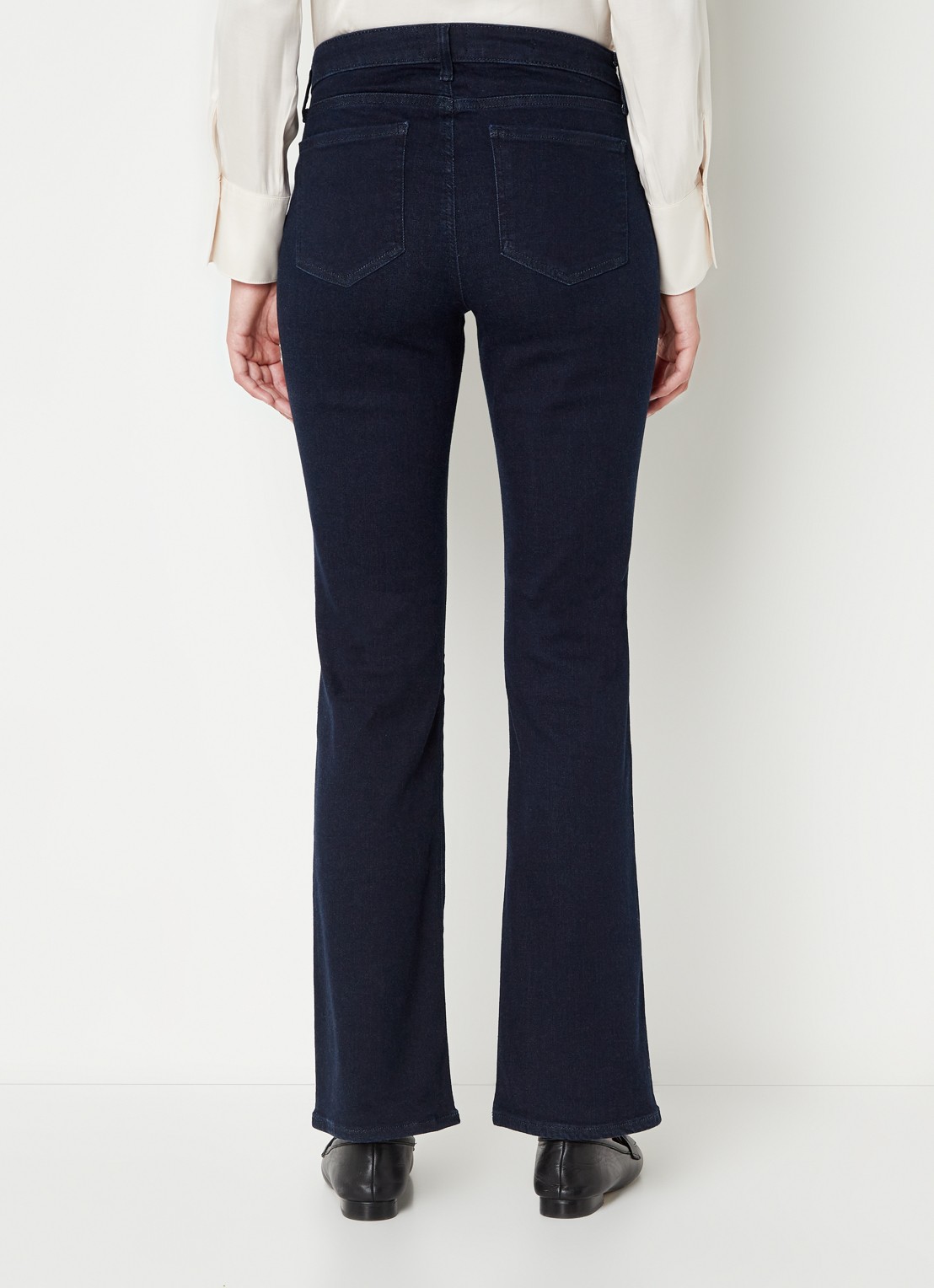 NYDJ Barbara mid waist bootcut jeans met donkere wassing - achterkant 3 indigo