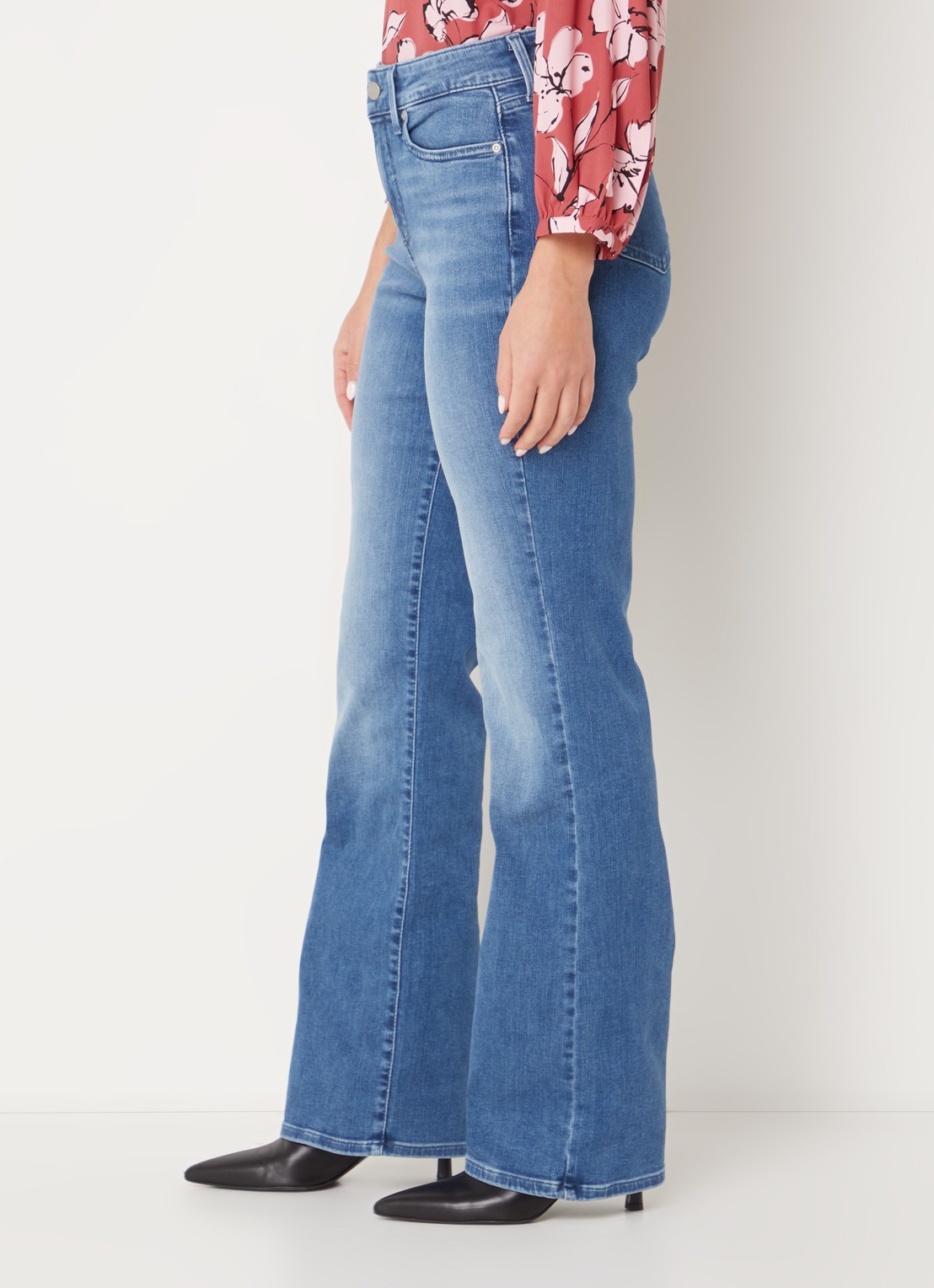 NYDJ Blake high waist flared jeans met stretch - detail 4 middenblauw